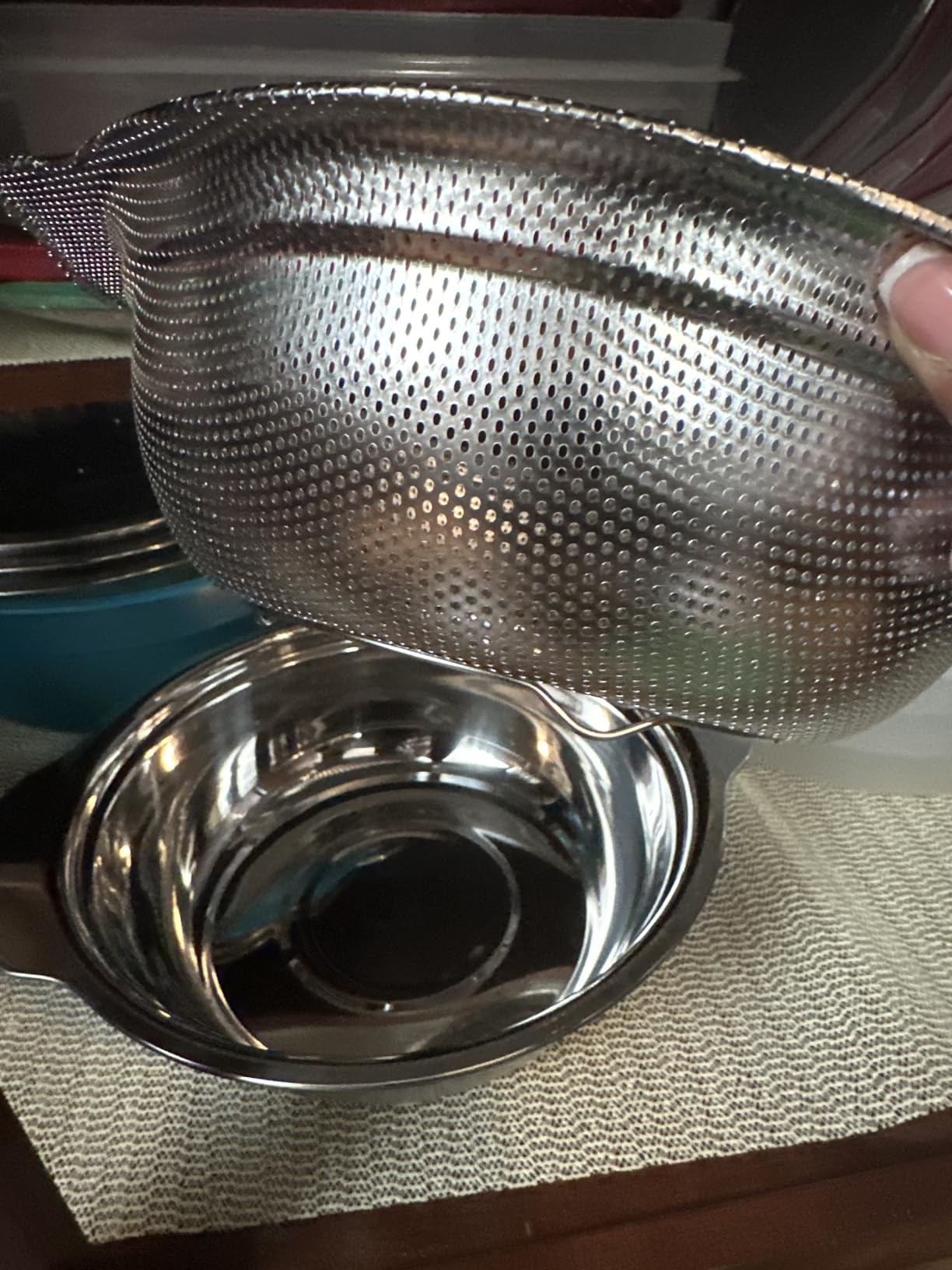 Stainless Steel Colander for Kitchen, 2.5QT Rice Washer Strainer with Mixing Bowl, Colander Bowl Set with Microporous for Washing Rice, Pasta, Spaghetti, Fruits, Dishwasher Safe(2PC) customer photo 2