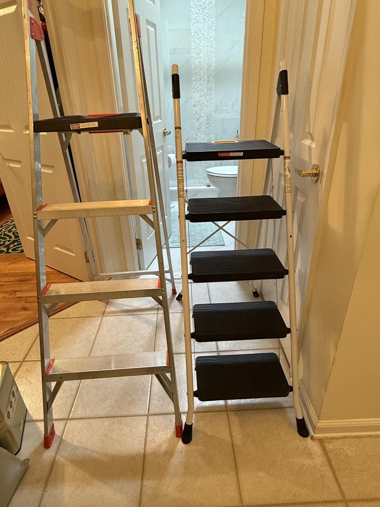 KINGRACK 5 Step Ladder, Folding Step Ladders for Home, 800lb Capacity,White customer photo 1