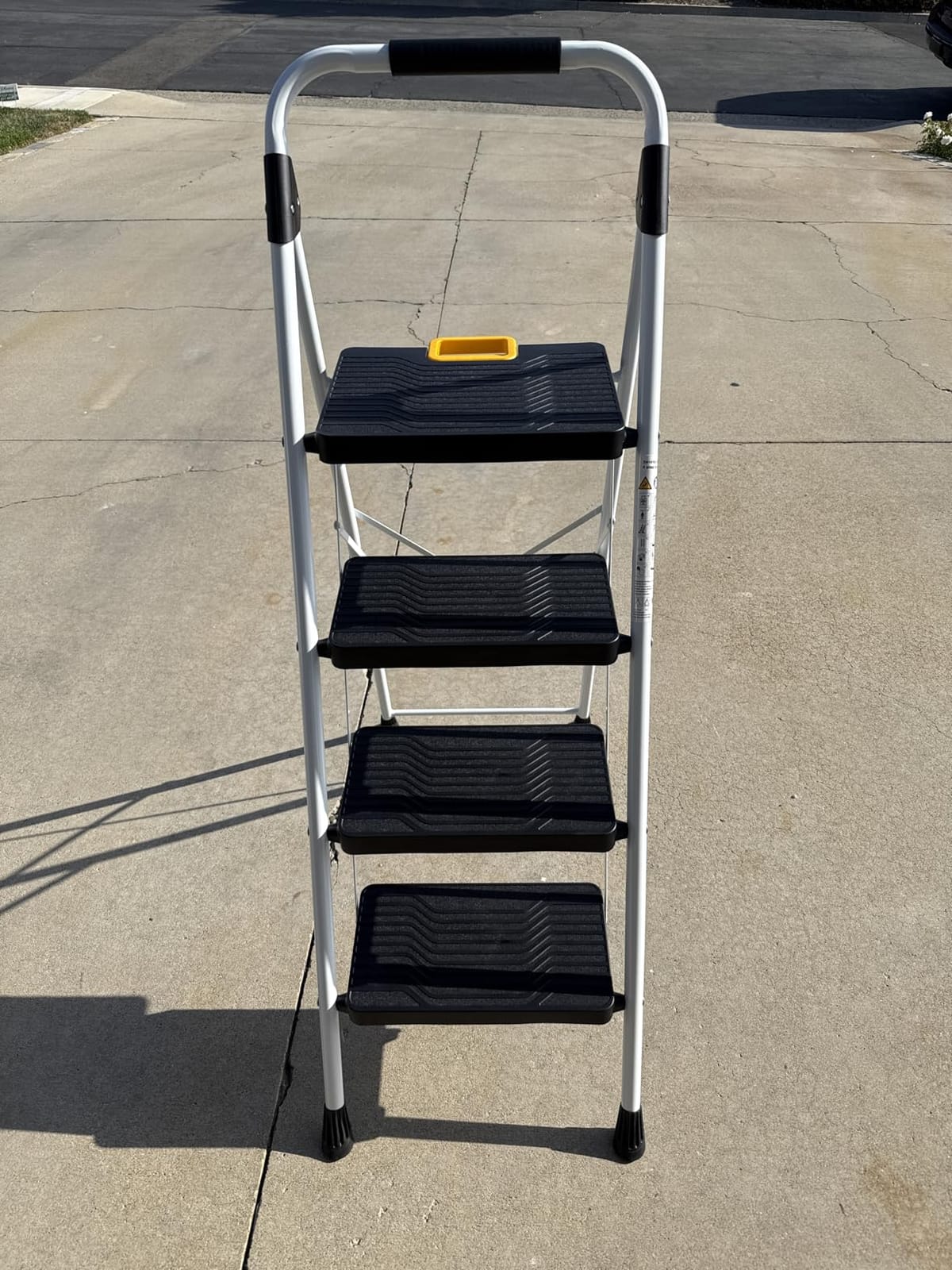 KINGRACK 5 Step Ladder, Folding Step Ladders for Home, 800lb Capacity,White customer photo 2