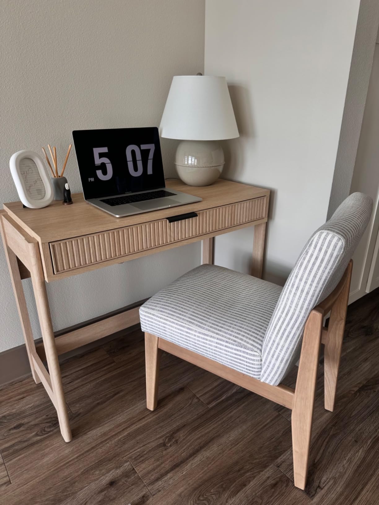 Walker Edison Transitional Office Design, Reeded Drawer Front Detail, Writing Desk with Drawer, Spacious Desktop, Complementary in Living Spaces, 38 Inch, Coastal Oak customer photo 2