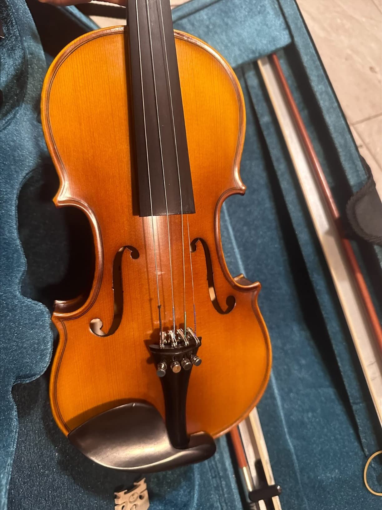 Vangoa Violin 4/4 Full Size Set, Varnish Fiddle Solid Wood for Professional Adults Senior Intermediate Beginners Student Starter Acoustic Violins Kit Outfit with Ebony Fitted, Hard Case, Right Handed customer photo 1