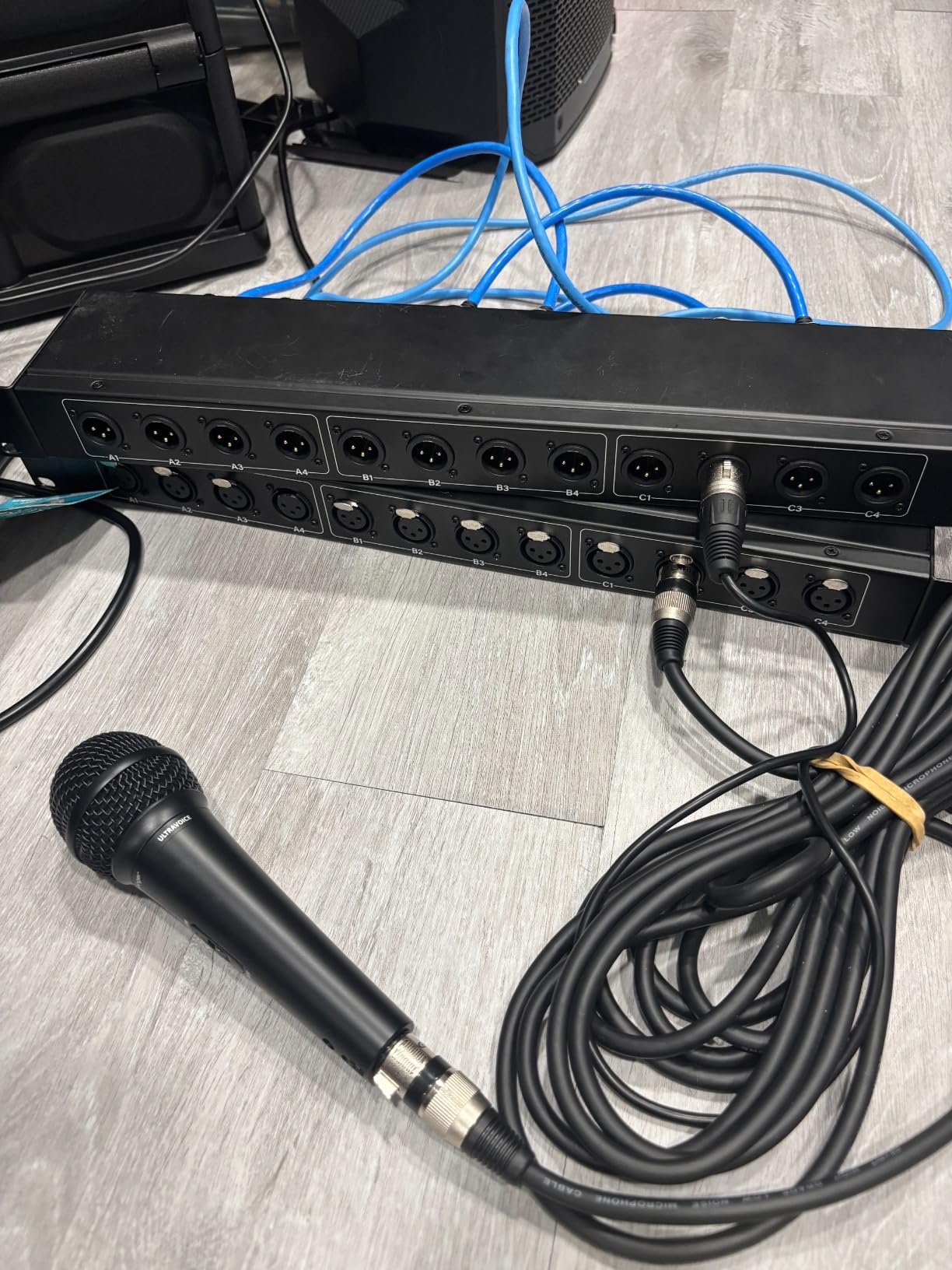 XLR Balanced Patchbay XLR Stage Box 12 Channel 3 Pin Multi Network Cable Extender for Stage Lighting and Home Recording Studio Compatible (Male) customer photo 2