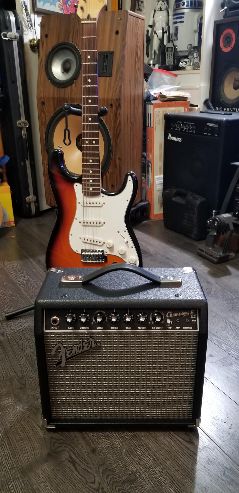 Fender Champion II 25 Watt Electric Guitar Combo Amp, Speaker, USB & Aux | Beginner practice amp, 25-Watt Combo Amp with 8