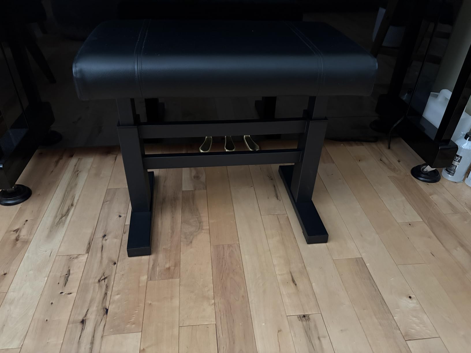 lumizone Hydraulic Lifting Piano Bench Height Adjustable Tufted customer photo 1