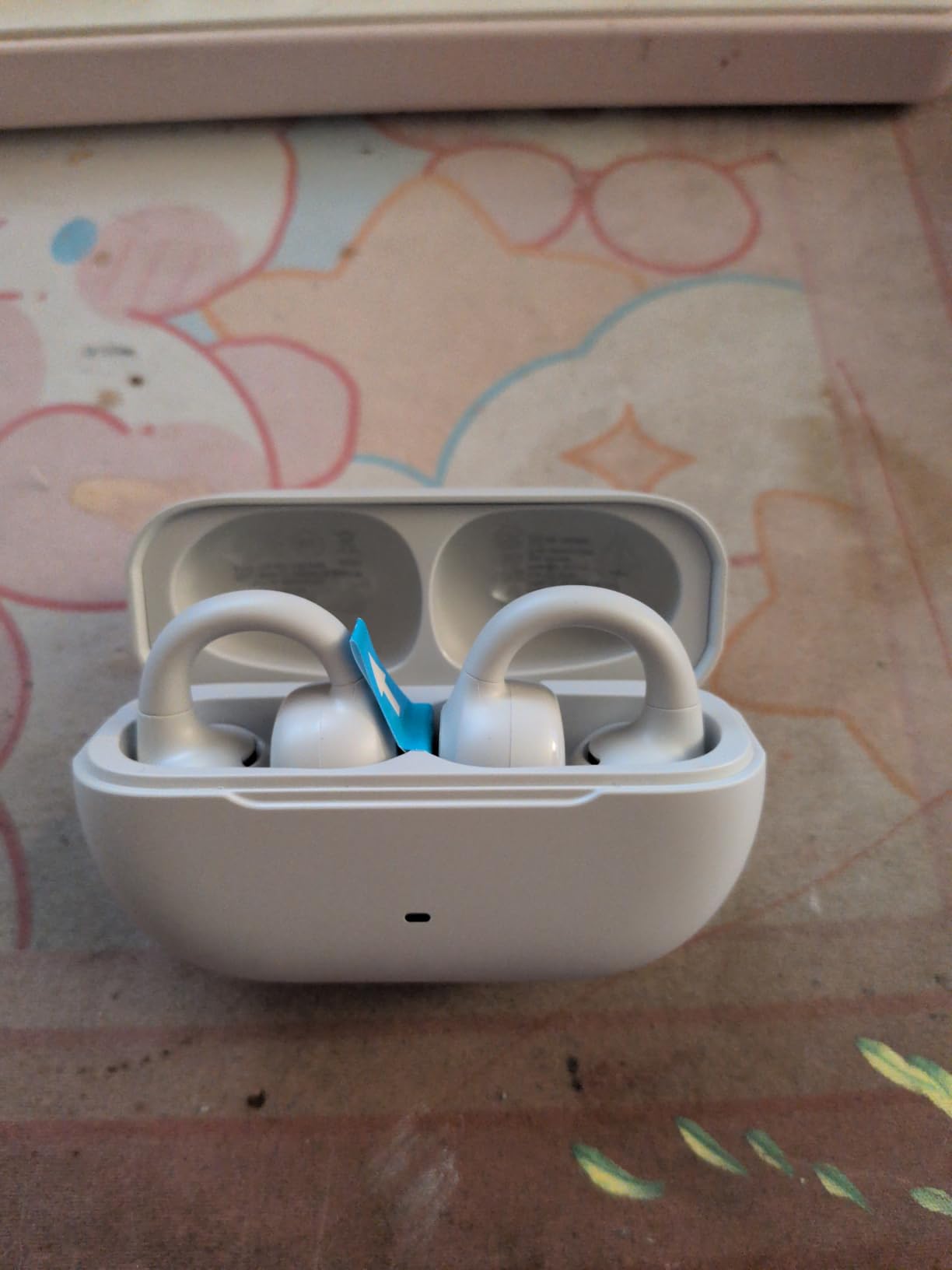 JLab, Flex, Open Ear Earbuds, Clip On Wireless Bluetooth Earbuds, Open Ear Headphones, Black customer photo 2