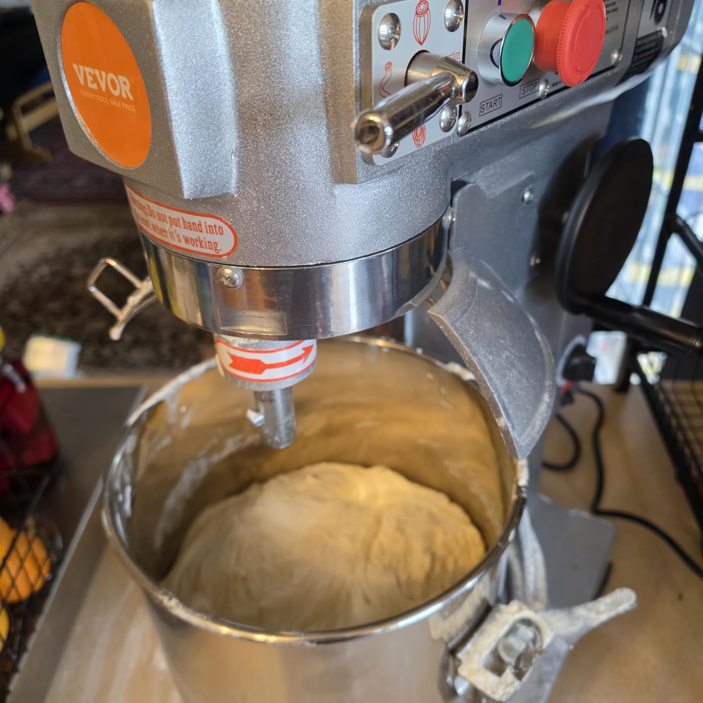 VEVOR Commercial Food Mixer, 20Qt Commercial Mixer with Timing Function, 750W Stainless Steel Bowl Heavy Duty Electric Food Mixer Commercial with 3 Speeds Adjustable 108/199/382 RPM, Dough Hook Whisk customer photo 1