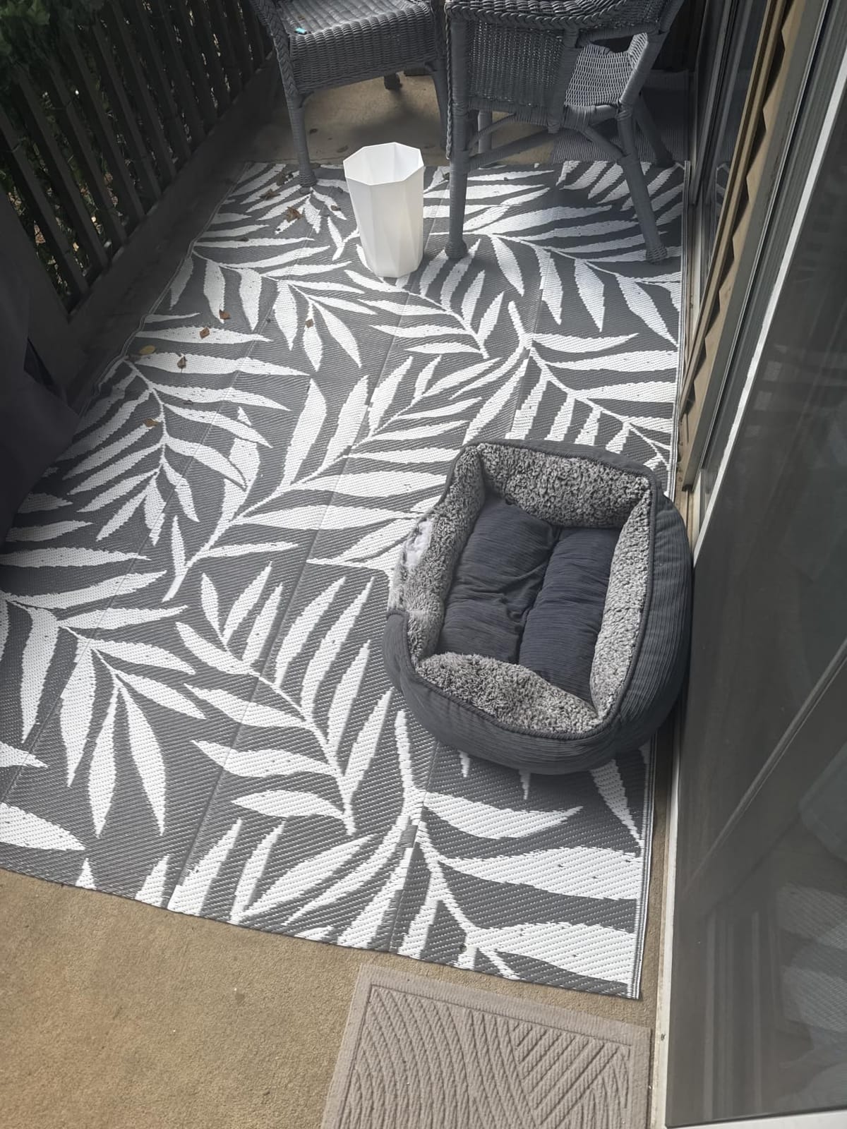 Smiry Outdoor Rug 5x8 ft Waterproof Reversible Boho Mat, Black & Beige customer photo 2