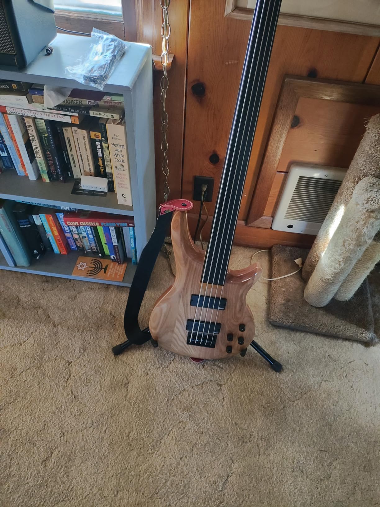 TARIO Fretless 4 String Electric Bass Bolt_On Maple Neck,basswood Body customer photo 1