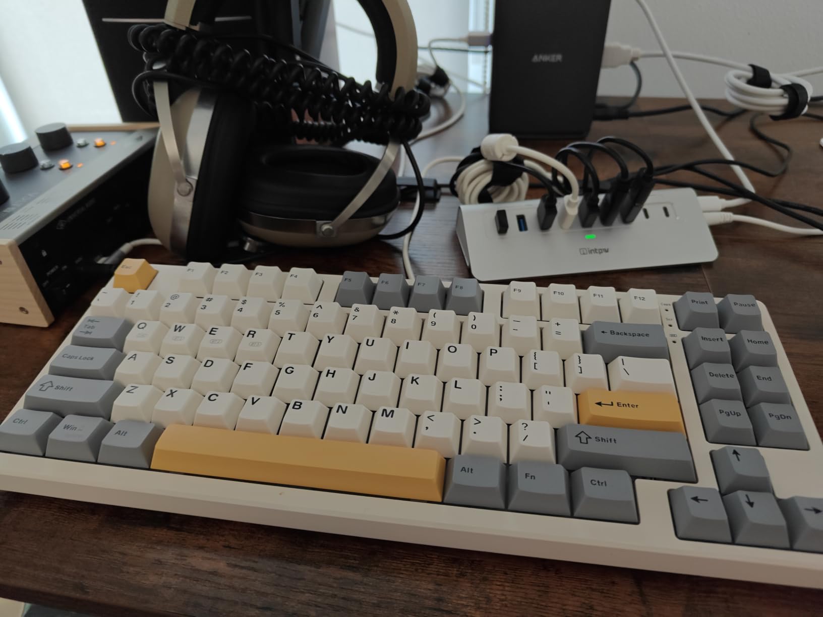 Kisnt KN85 Wireless Mechanical Keyboard, 75% Layout, Bluetooth/2.4GHz/USB-C, Custom RGB Backlit, Hot-Swappable Linear Switch, Creamy Sound for Gaming/Typing (Retro Beige) customer photo 1