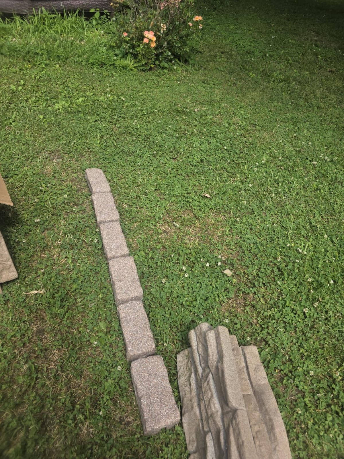Beuta Landscape Edging | Garden Edging Border | Polyrock Bricks for Lawn edging, Flower beds, Pathways & Yard Edging - 10 Packs | Each Section Has 6 Bricks 48