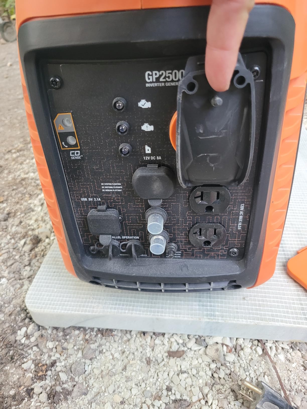 Generac 2,500 Watt Gas Powered Portable Inverter Generator, Outdoor Use customer photo 2