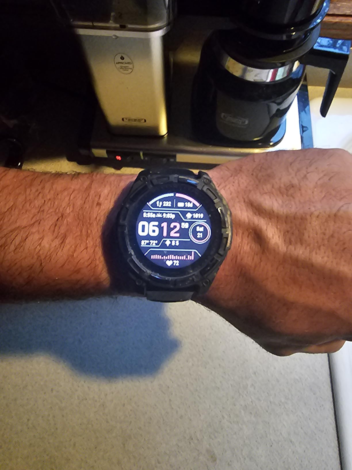 Garmin fēnix® 8 Solar, Sapphire, 51mm, DLC Titanium, Black/Pebble Gray customer photo 2