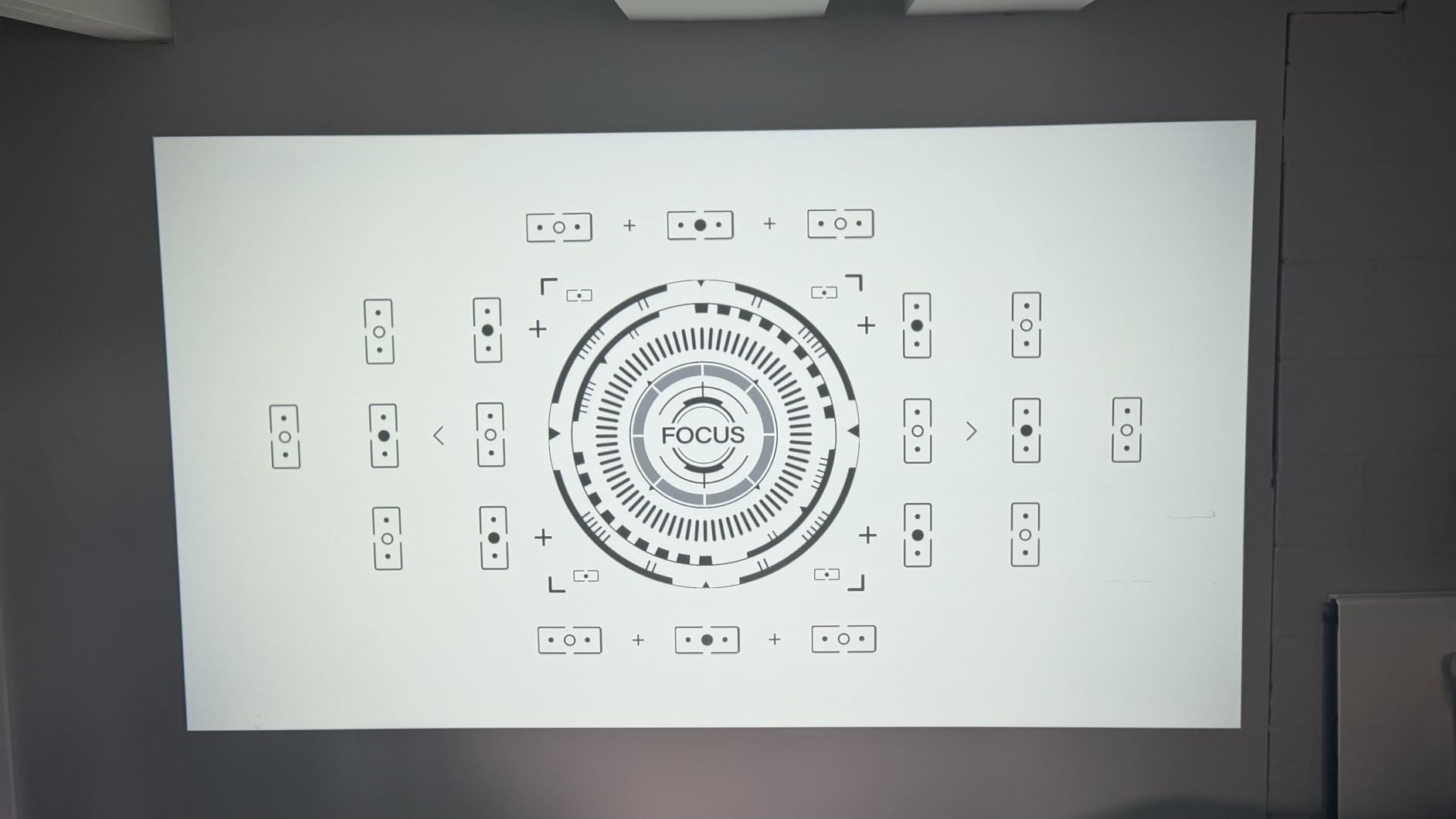 HAPPRUN 2000 ANSI 4K Decoding Projector with WiFi and Bluetooth, Auto Focus customer photo 2