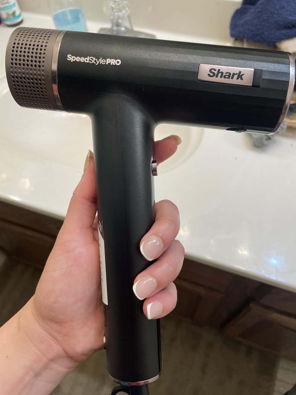 Shark SpeedStyle Pro Ionic Hair Dryer, Scalp Shield, Curly-Coily, HD732 | 0-100 MPH Airflow, DeFrizzFast Diffuser & QuickSmooth Brush Included, Defined Curls, High-Gloss Shine customer photo 1