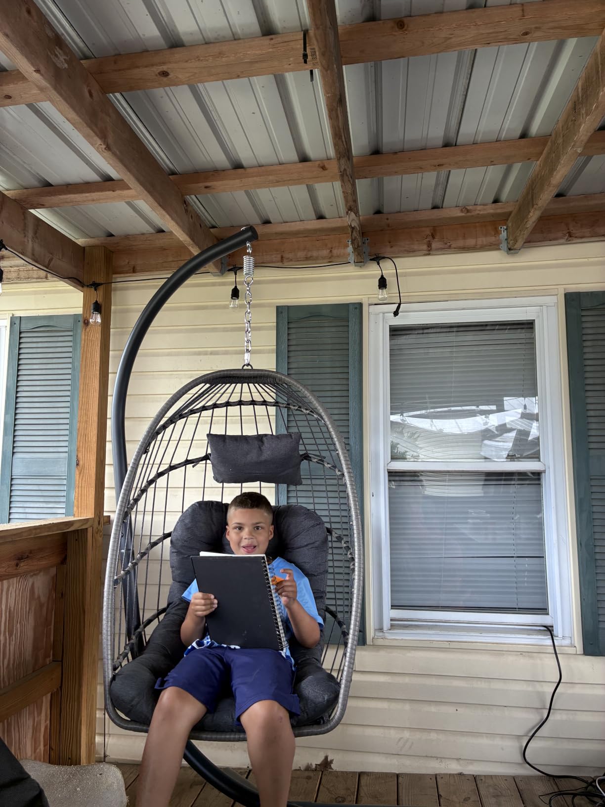 SWITTE Egg Chair Outdoor with Stand, Indoor Wicker Hanging Egg Swing, Grey customer photo 2