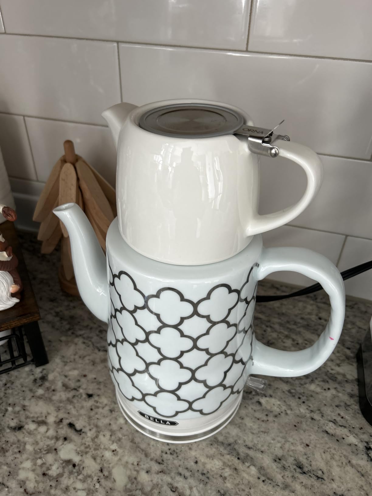 ORNA Ceramic Teapot with Tea Infuser – Small Tea Pot for Loose Leaf Tea – 550ml / 18.6 Oz Porcelain Non-Stove Teapot for 2 Cups with Tea Strainer (Grey) customer photo 2
