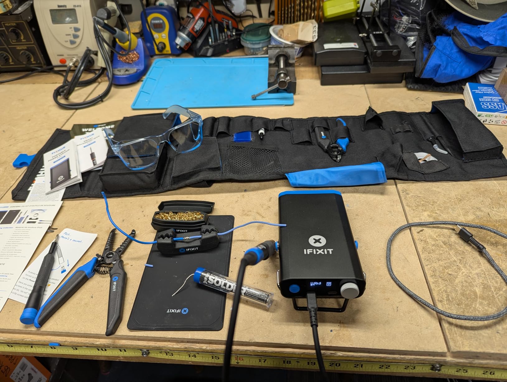 iFixit FixHub Soldering Toolkit - Portable, Quick Heat-Up, Work Mat customer photo 1