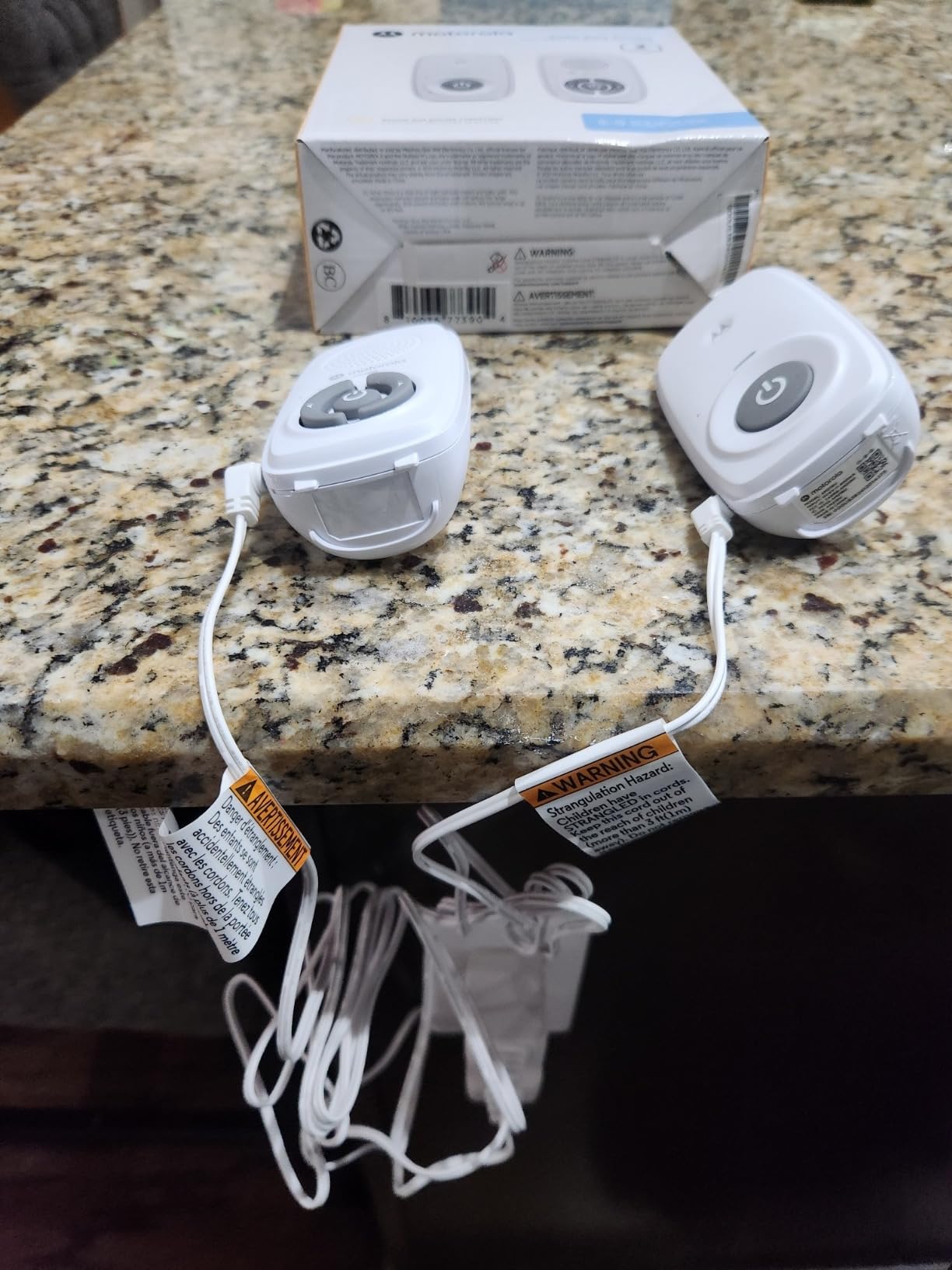 Motorola Nursery Audio Baby Monitor, No WiFi, Long Range 1000 ft, Volume Control, DECT Private Connection, Cry Detection, Portable Battery Parent Unit, Ideal for Safe Monitoring, No App, AM21 customer photo 1