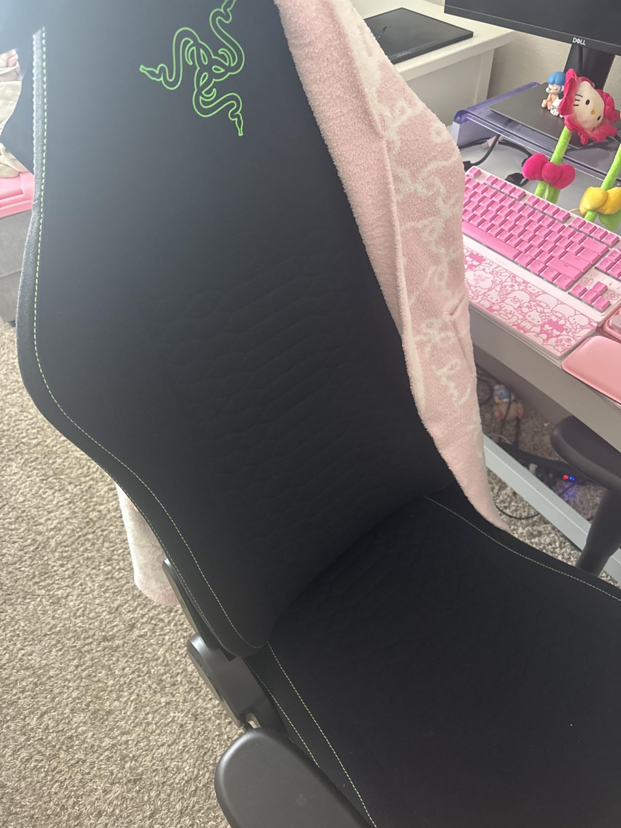 Razer Iskur V2 X Ergonomic Gaming Chair, Black customer photo 1