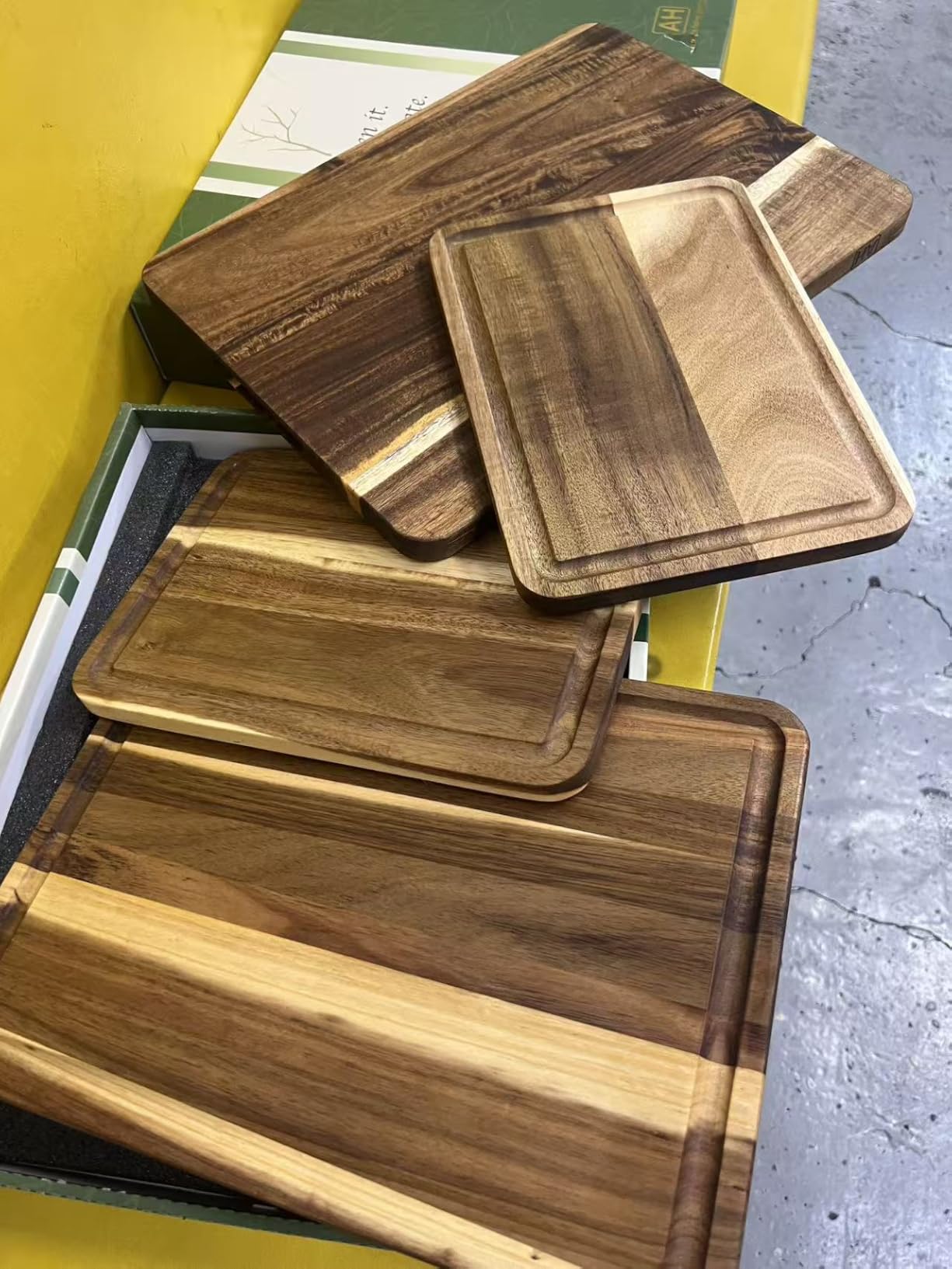 AZRHOM Acacia End Grain Wood Cutting Board 24x18x2 In Thick Butcher Block customer photo 2