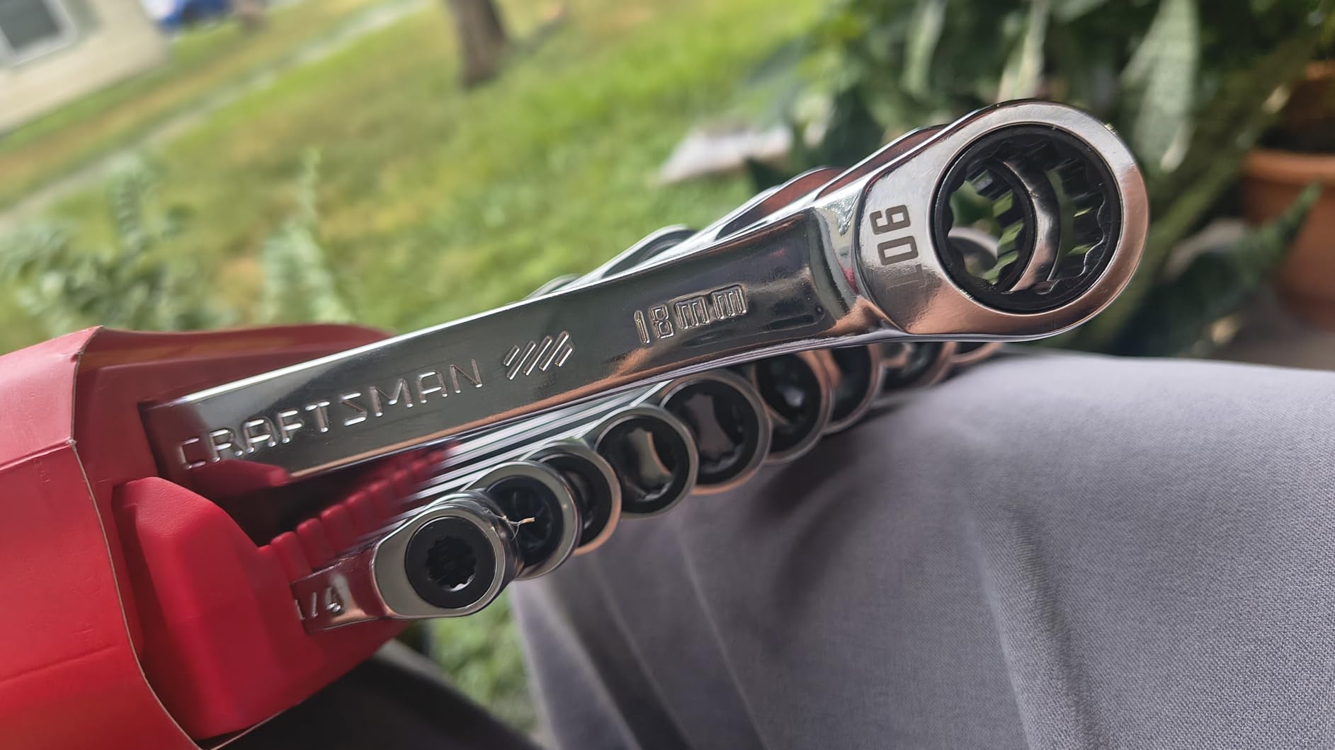 Craftsman Ratchet Wrenches Set, 20 Pc, 90 Tooth SAE/Metric Ratcheting Wrench Set with Case, 4 Degree Arc Swing (CMMT87220) customer photo 1