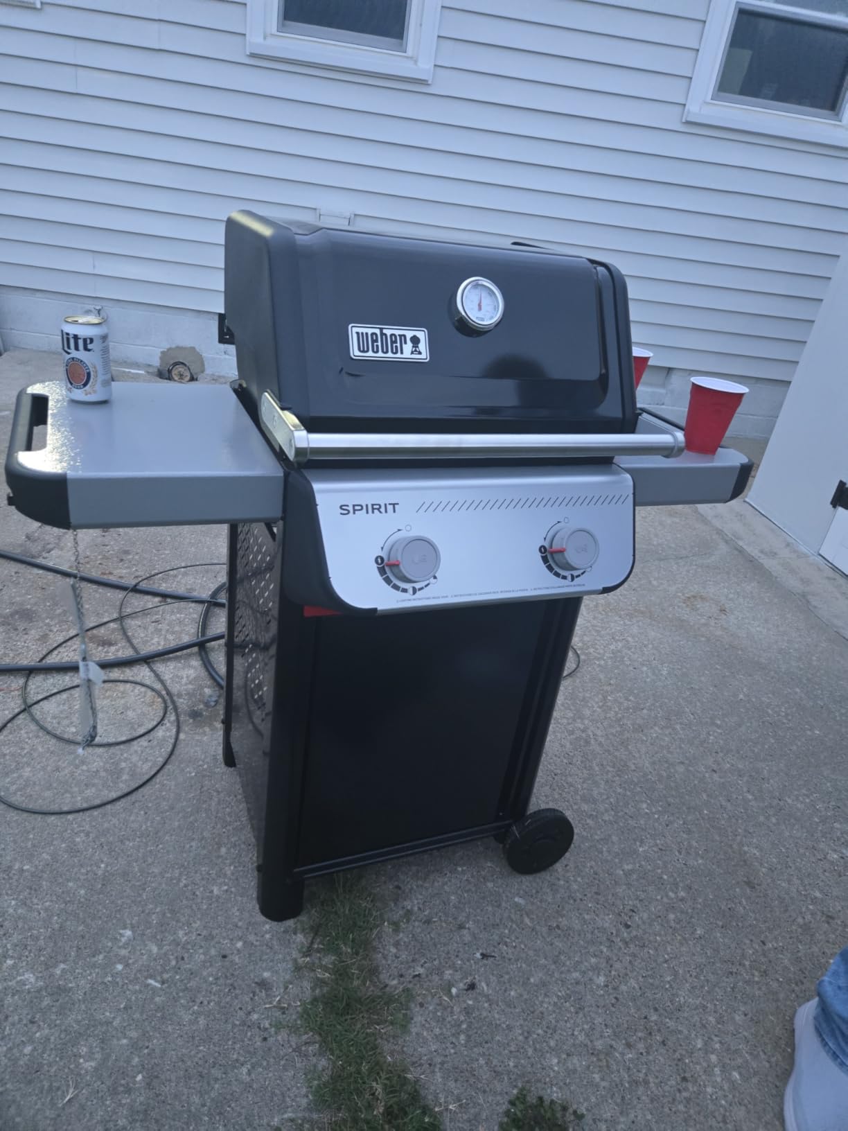Weber Spirit E-210 Gas Grill, 2 Burners, Propane, Black customer photo 1