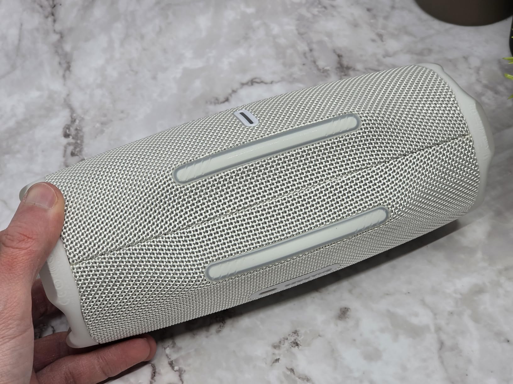 JBL Charge 6 - Portable Waterproof & Drop-Proof Bluetooth Speaker, Bold JBL Pro Sound & AI Sound Boost, 28Hrs Playtime, Built-in powerbank & Comes with a Sturdy/Removable Carrying Strap (Black/Teal) customer photo 2