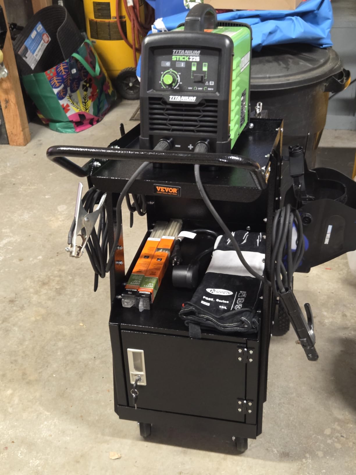 VEVOR Welding Cart 2 Drawers Welder Cart Heavy Duty with Lockable Cabinet | 350LBS Static Weight Capacity, 360° Swivel Wheels, Tank Storage Safety Chains for MIG TIG Welder, Plasma Cutter customer photo 1
