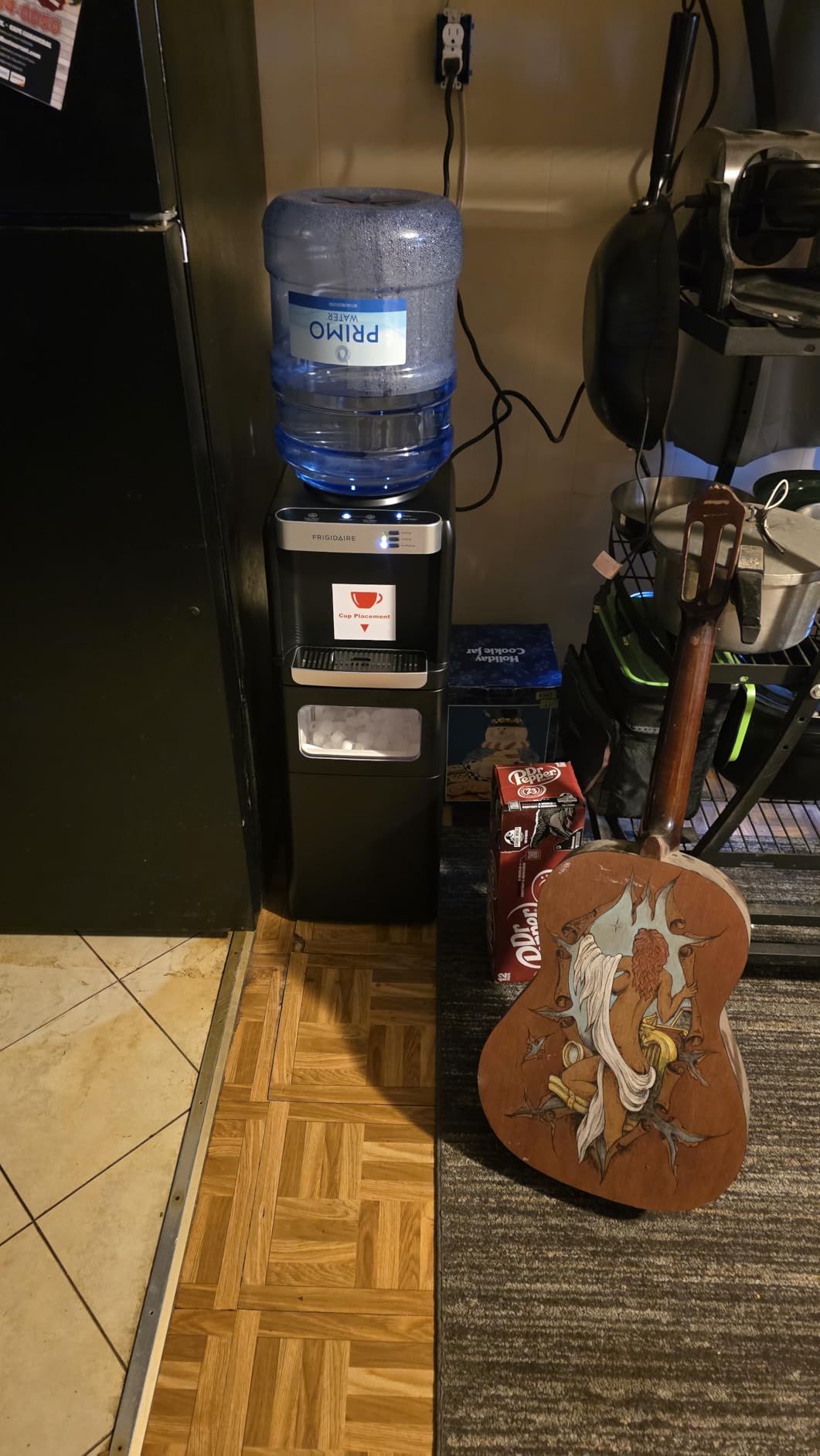 Frigidaire 3-in-1 Hot or Cold Top-Load Water Cooler Dispenser, 5 Gal Bottle, Built-in Bullet Ice Maker, Compact, Black customer photo 1