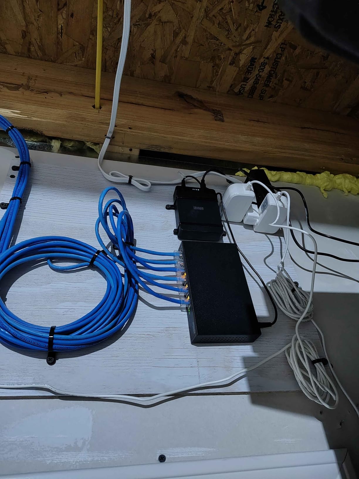 10Gbe Ethernet Switch Unmanaged with 2 x 10Gb RJ45 Ports + 4 x 2.5Gb Base-T Ports, Desktop/Wall Mount NICGIGA 6 Port 10Gbps Network Switch for Wireless AP, NAS, PC customer photo 2