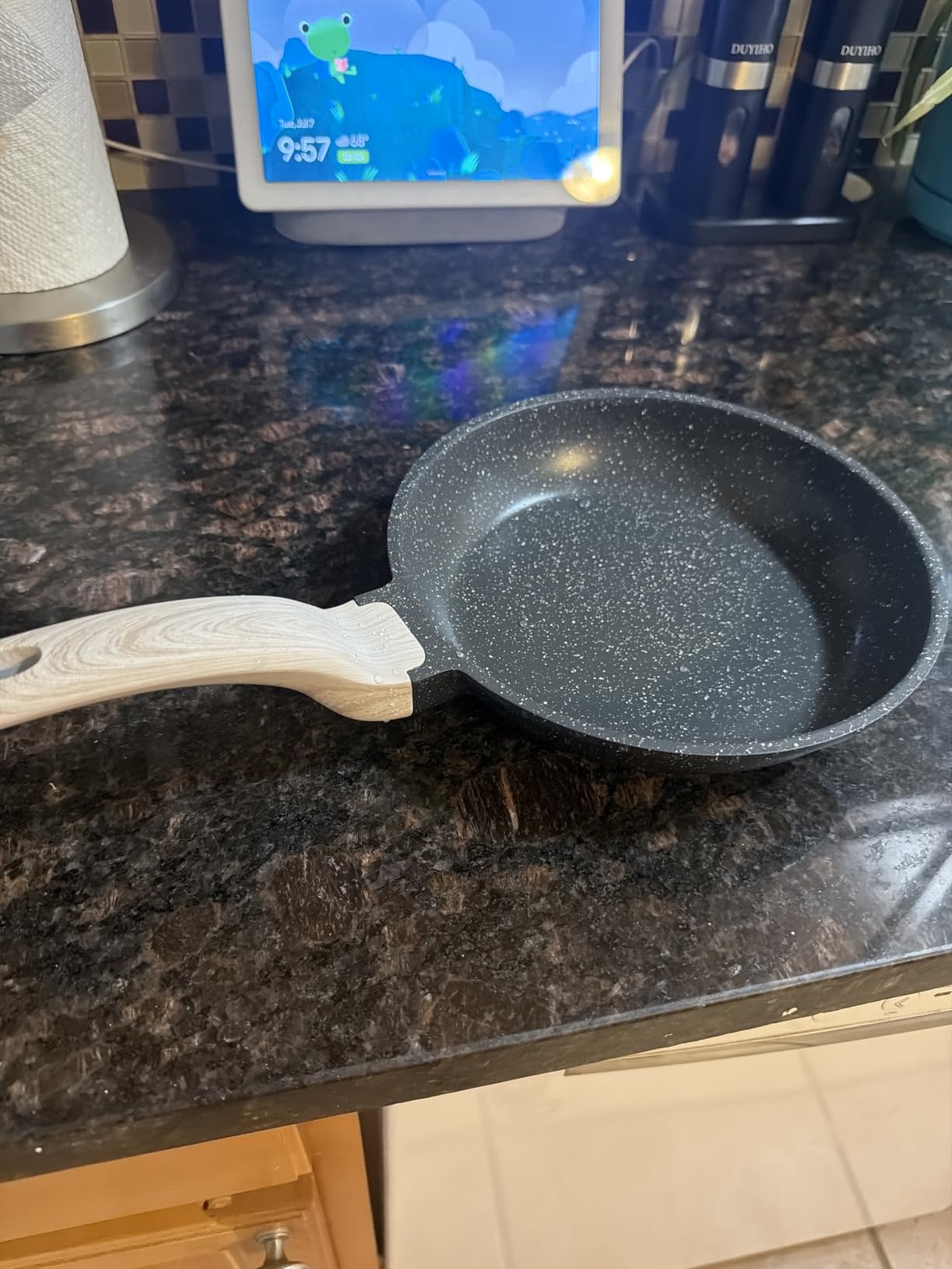 CAROTE 10 inch Non Stick Black Frying Pan Skillet, PFOA-Free customer photo 1