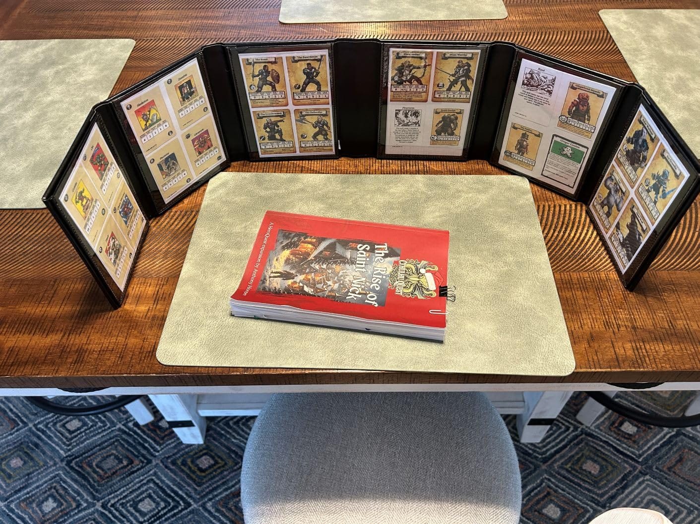 CASEMATIX Miniature DM Screen - 6-Panel Faux Leather Mini Game Master Screen for TTRPGs customer photo 1