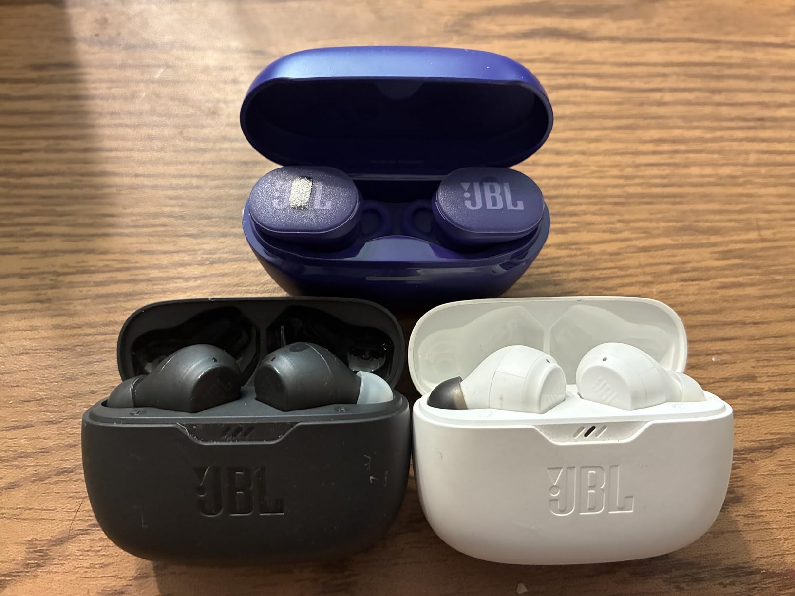JBL Endurance Race 2 - True Wireless Earbuds - Black | Waterproof and dustproof, Ergonomic wing enhancer with Twistlock technology, Enhance your work-out with Sports Mode customer photo 1