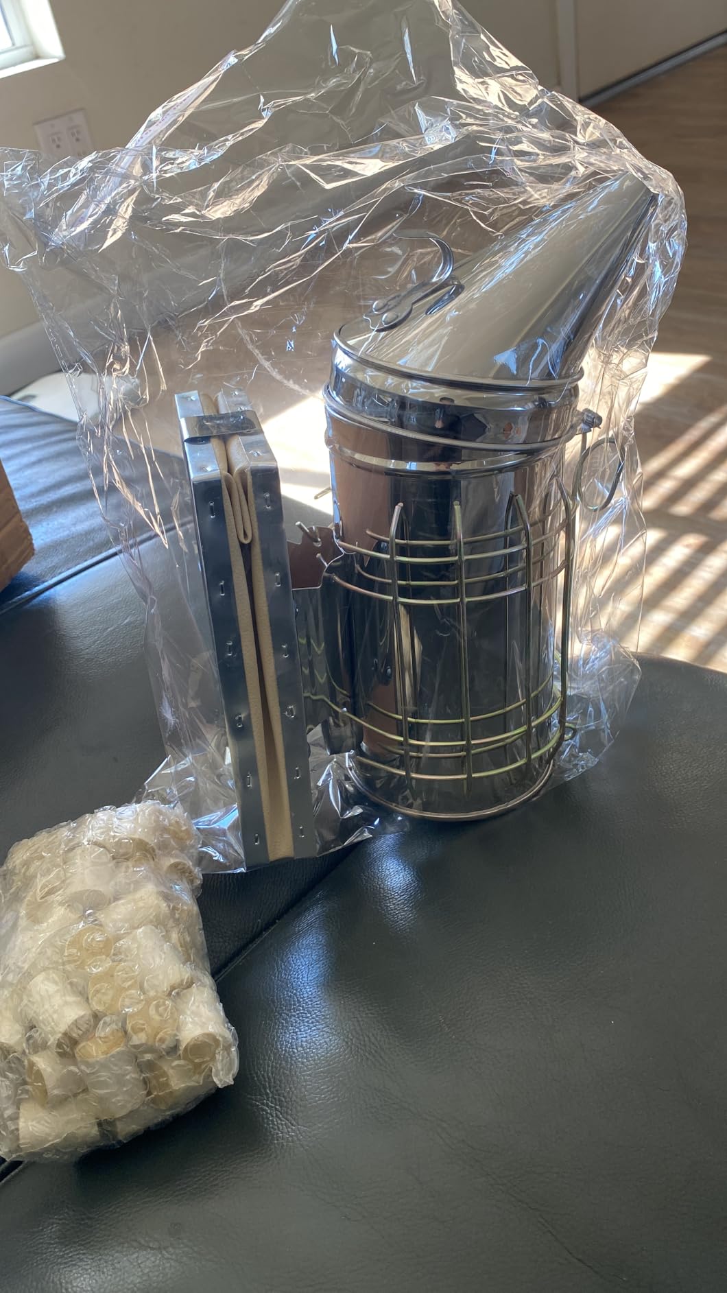 Bee Hive Smoker Kit – Stainless Steel Smoker with Heat Shield, Practical Beekeeping Supplies for Beginners & Professionals customer photo 1