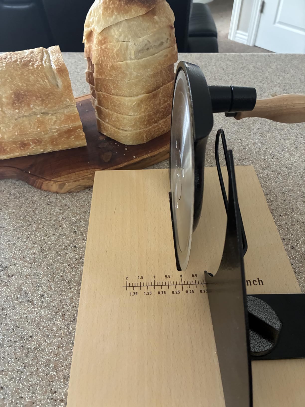 vanerepok Manual Bread Slicer for Sourdough Adjustable Thickness Stainless Steel Blade Solid Wood Base customer photo 2
