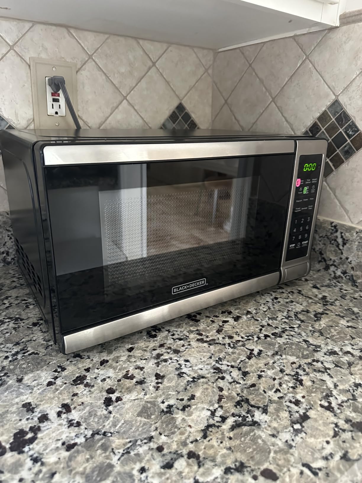 BLACK+DECKER 5-in-1 Microwave Oven Air Fryer Combo, 0.9 Cu.Ft, 900W | Countertop Microwave, Convection Bake & Roast, Child Lock, 10 Power Levels, for Small Kitchens & RVs customer photo 1