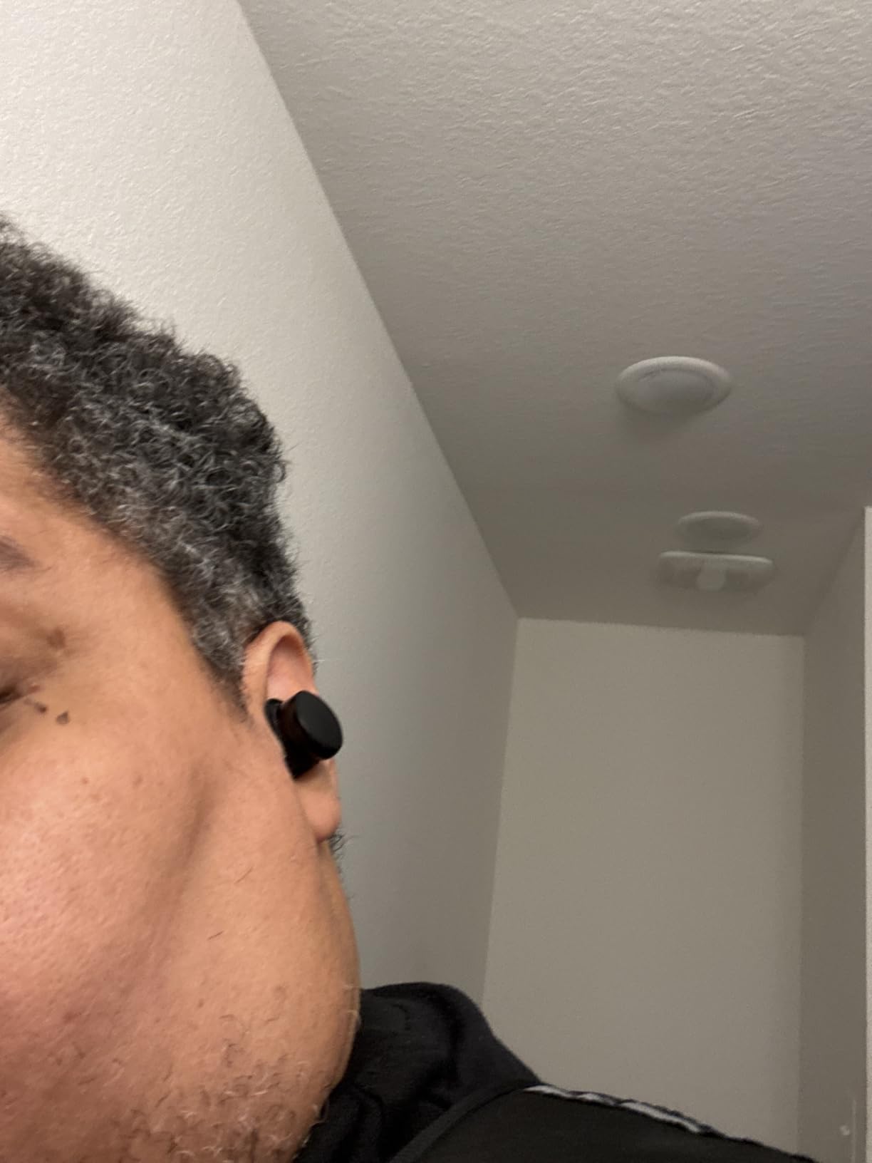 Bose QuietComfort Earbuds - True Wireless Bluetooth Earbuds with Active Noise Cancellation and Mic, USB-C Charging, IPX4 Rating, Up to 8.5 Hours of Playtime, Twilight Blue - Limited Edition Color customer photo 2