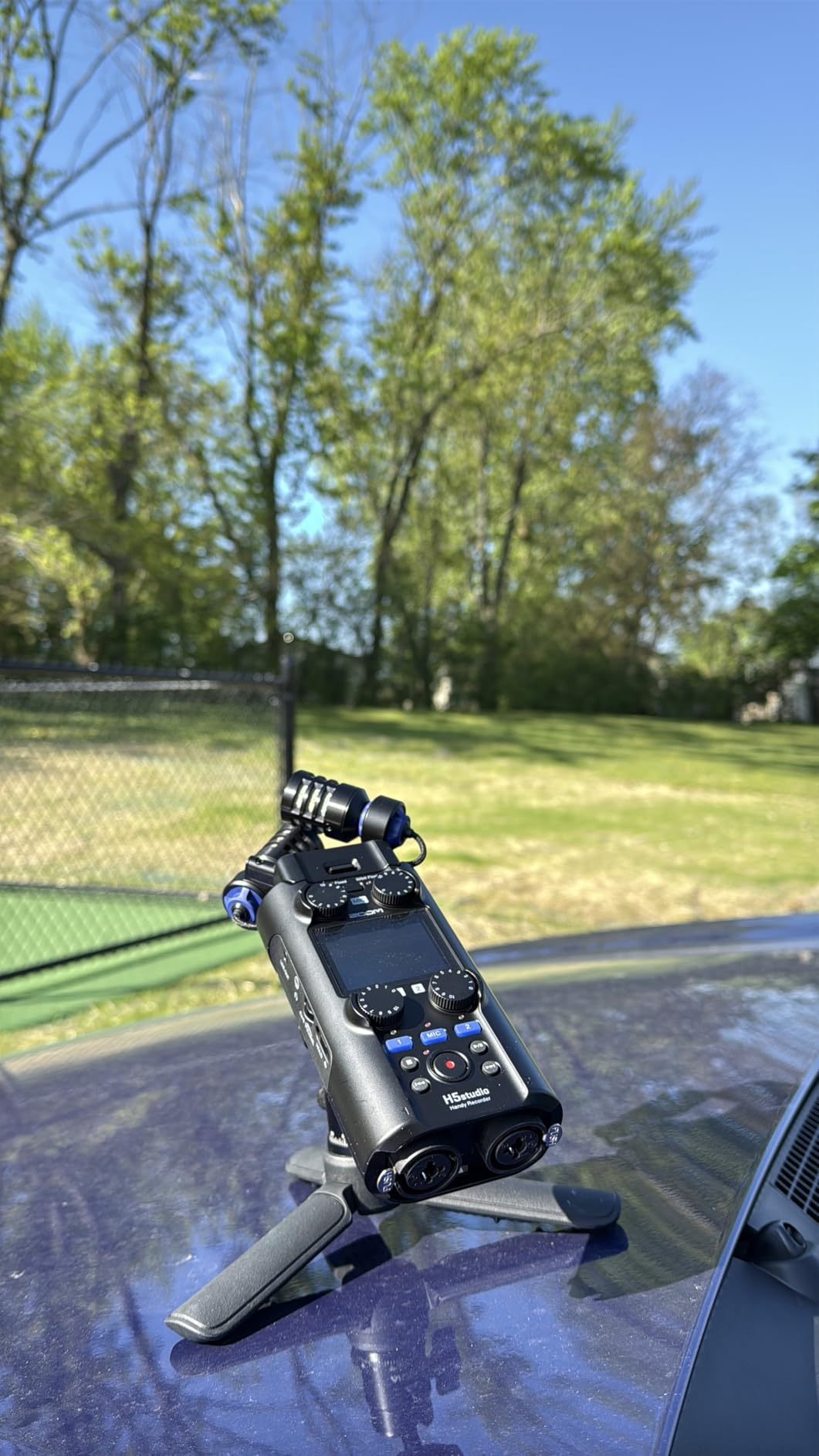 Zoom H5 Studio Handy Recorder for Filmmakers & Musicians | Clip-Free Audio with 32-Bit Float, 6 Tracks, F-Series Preamps, Large Stereo Mics, 2 XLR/TRS Inputs, USB Audio Interface customer photo 2