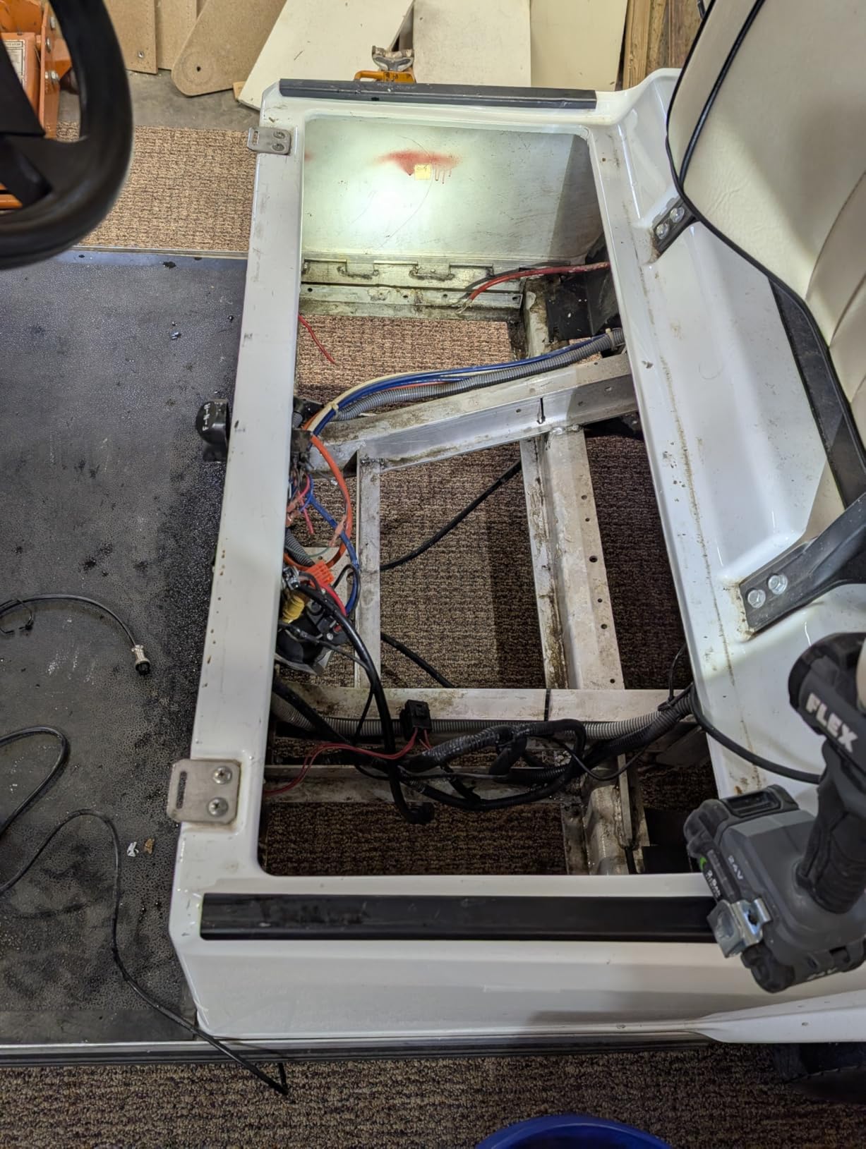 TEMGO 48V (51.2V) 100Ah LiFePO4 Lithium Golf Cart Battery | 200A Smart BMS, Max 10.24kW Output, Bluetooth APP, LCD Screen, 58.4V 18A Charger customer photo 2
