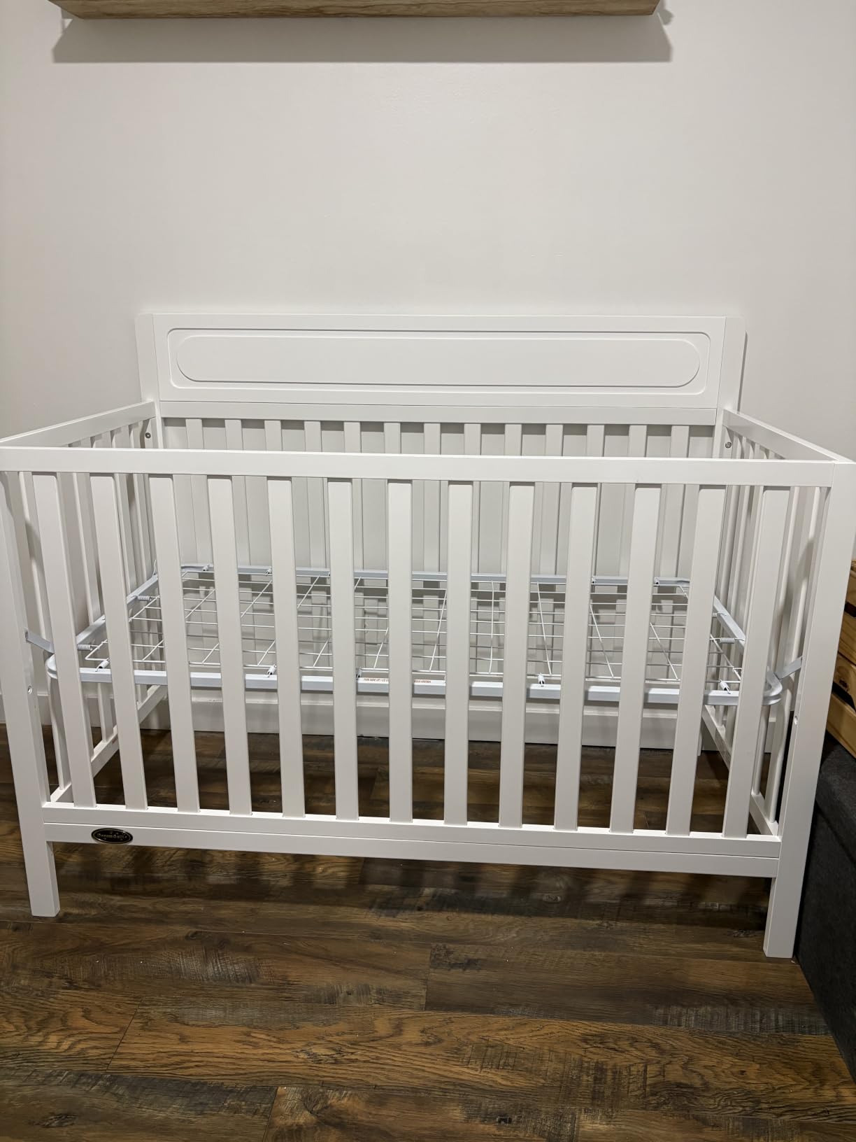 Dream On Me Avery 5-in-1 Convertible Full-Size Baby Crib, White | Converts to Toddler, Day & Full-Size Bed, 3-Position Mattress Heights, GREENGUARD Gold Certified, Fits Standard Baby Mattress customer photo 1