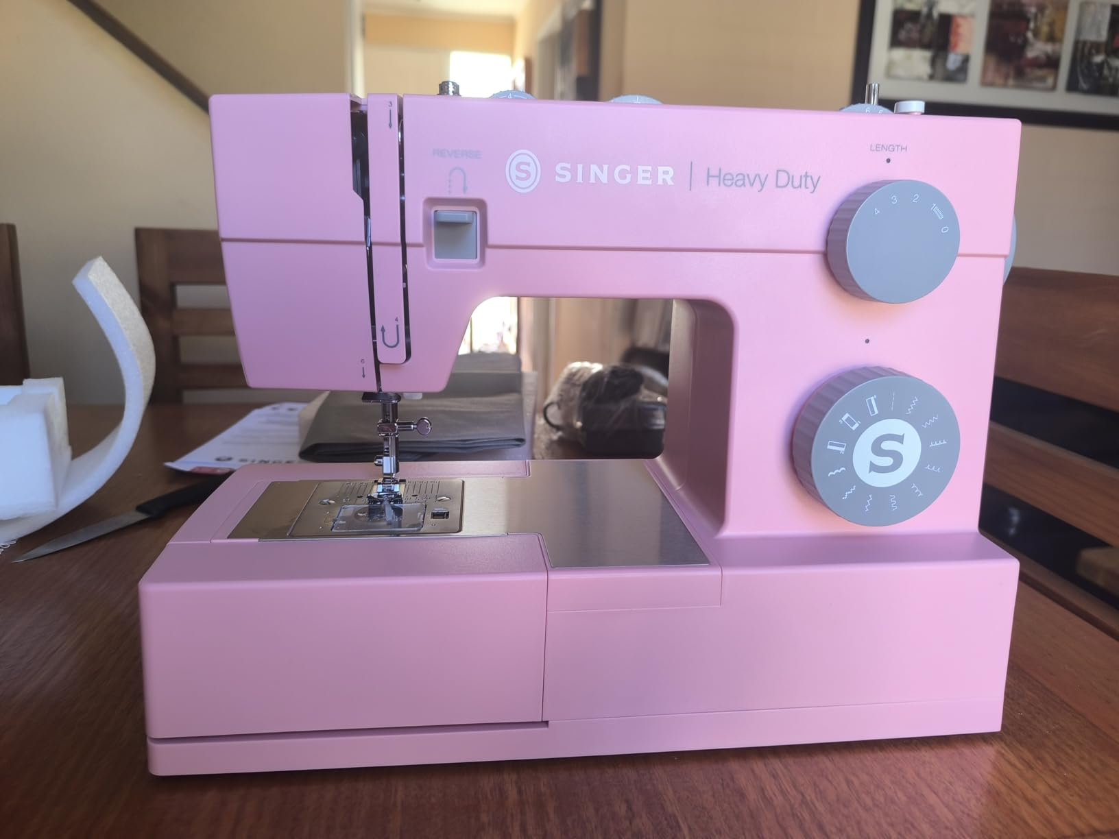 SINGER® 4411 (Pink) High Speed Heavy Duty Sewing Machine with Accessories customer photo 2