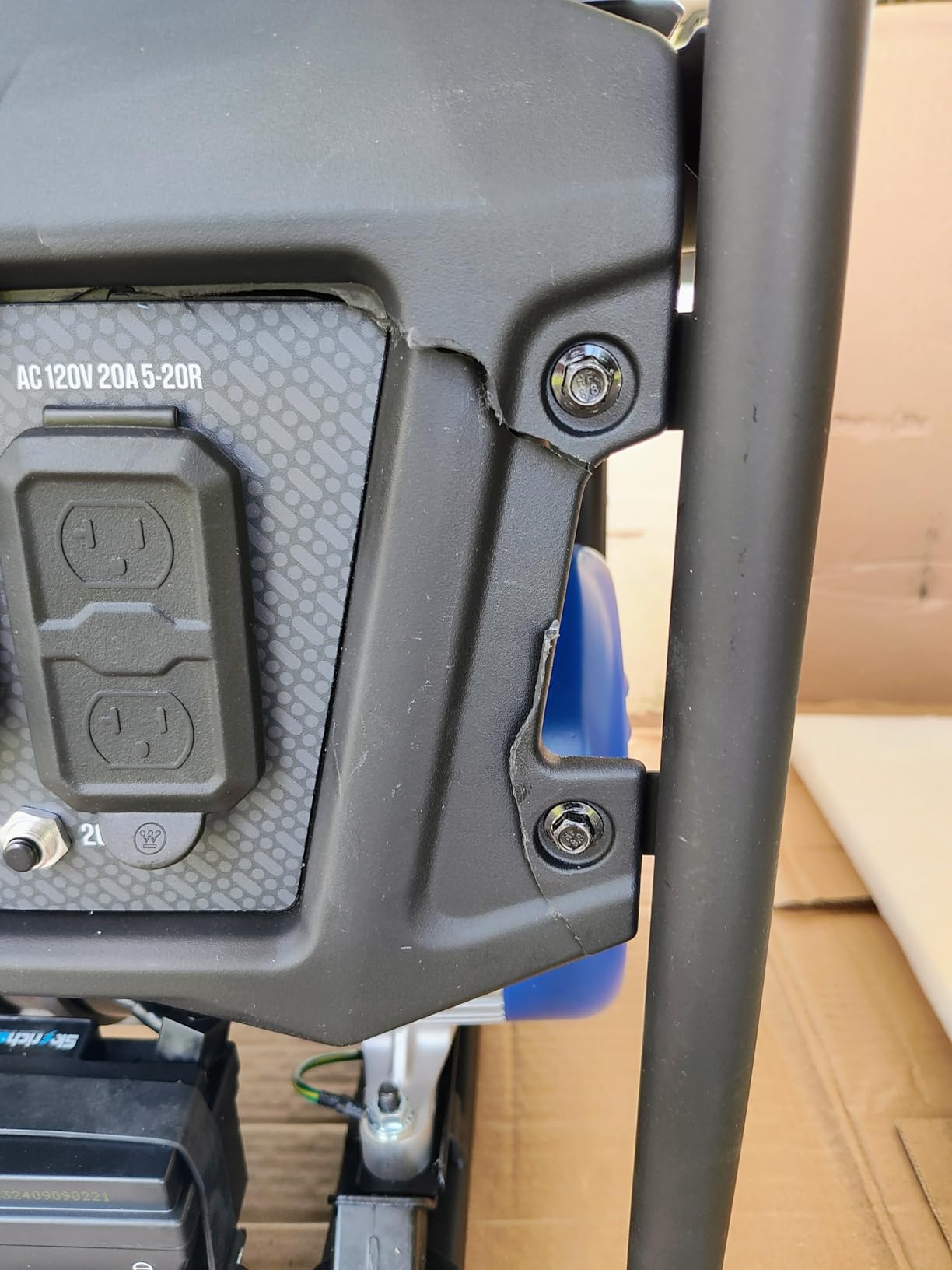 Westinghouse 7500 Peak Watt EFI Dual Fuel Home Backup Portable Generator, Remote Electric Start, Transfer Switch Ready, Gas and Propane Powered, CO Sensor, CARB Compliant customer photo 1