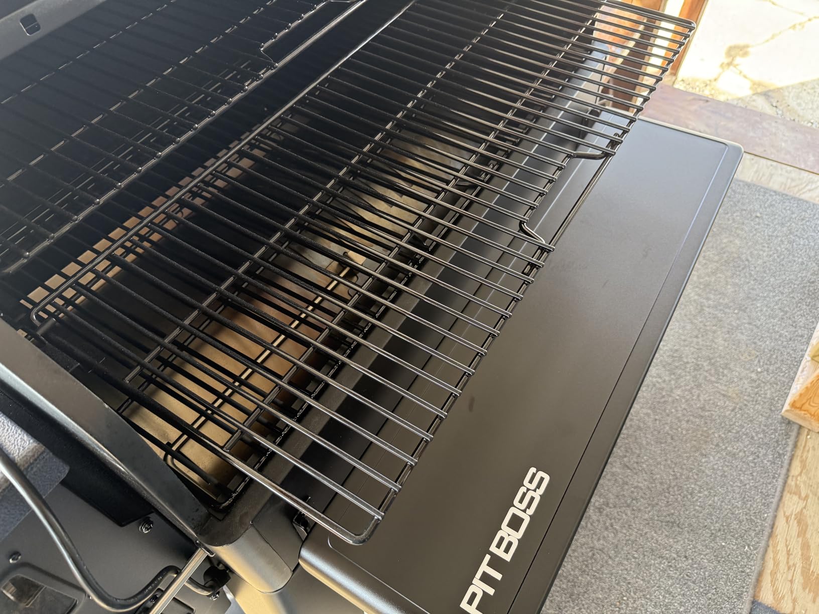 Pit Boss 1600 Navigator Series WiFi & Bluetooth Wood Pellet Grill & Smoker, Flame Broiler and Touchscreen Controller, 1,593-Sq. in. Cook Space, 180°F to 500°F Temp Range, Meat Probe, 30 lb. Hopper customer photo 1