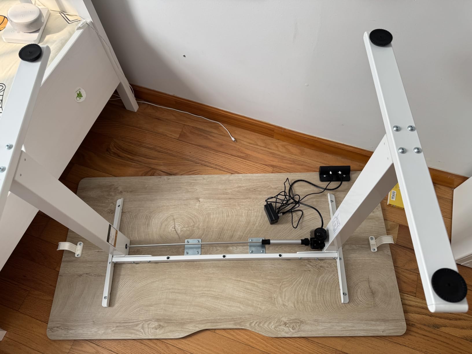 FEZIBO Standing Desk 48 x 24 Inch Electric Height Adjustable, Maple | Sit and Stand Up Adjustable Desk, Home Office Computer Desk with 3 Customizable Memory Presets customer photo 2