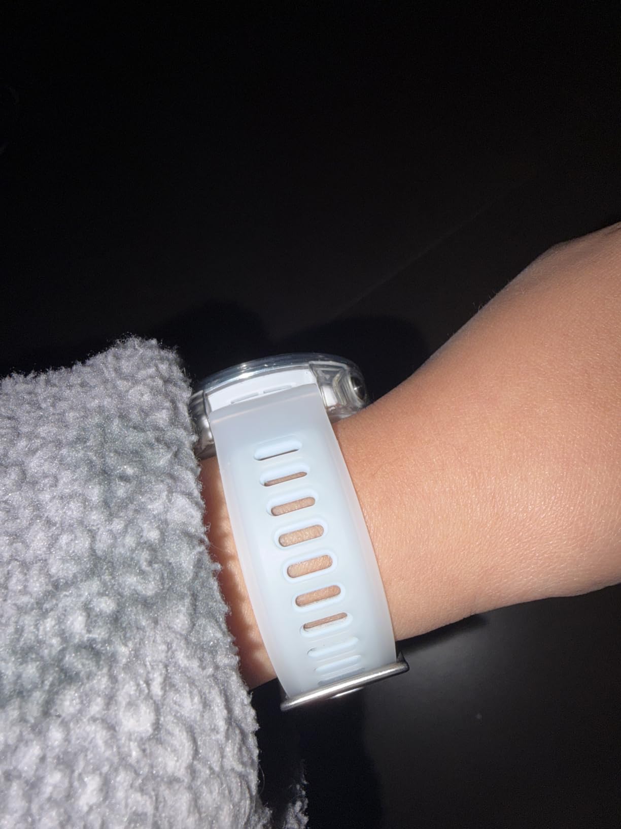 Garmin Forerunner® 570, 42mm, Aluminum, Whitestone/Cloud Blue customer photo 1