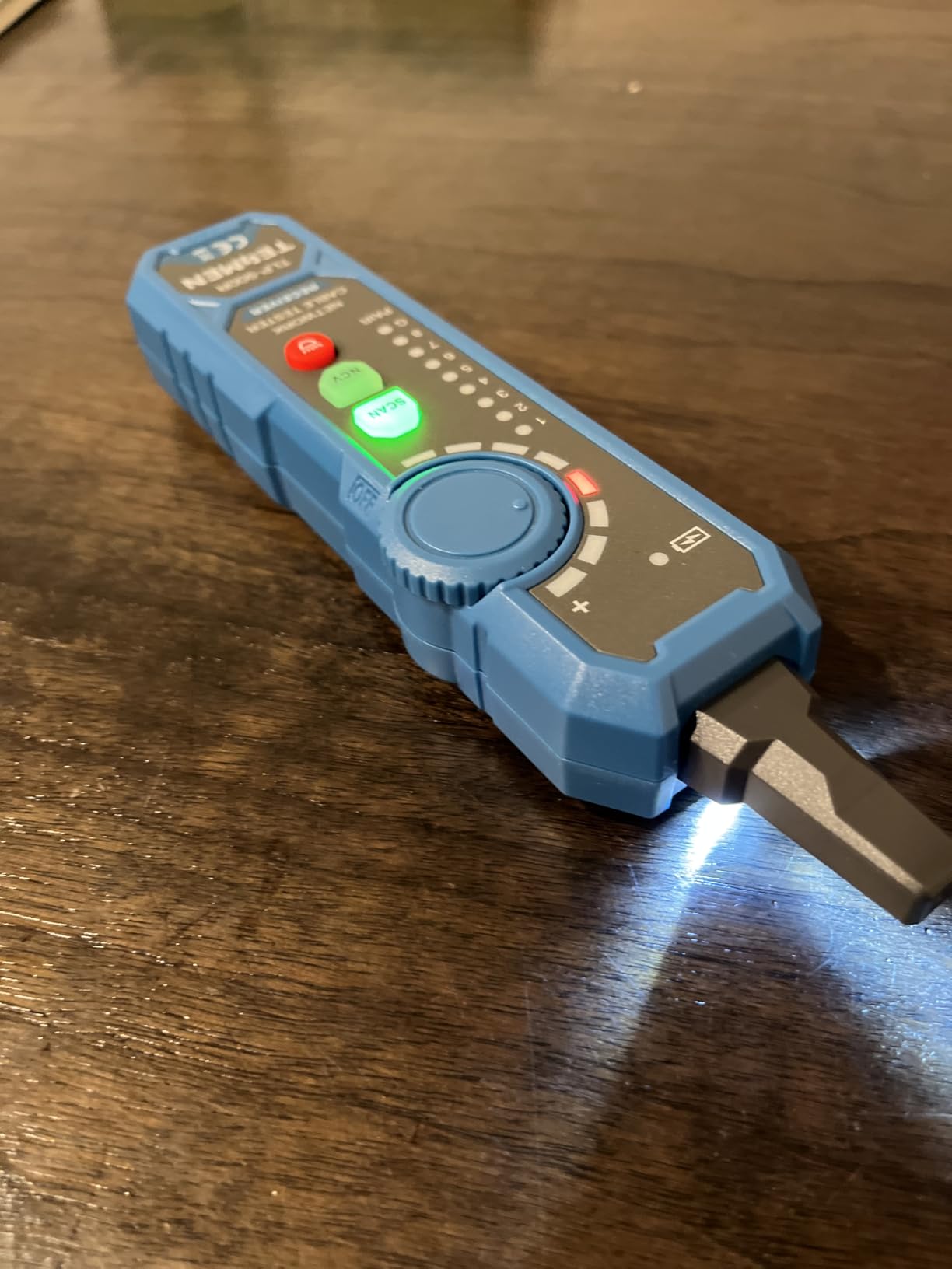 TESMEN TLP-900AR Network Cable Tester, RJ11 RJ45, for CAT5/6/POE/STP, Multi-function Cable Tracer with Pairing, Continuity, QC&NCV, Suitable for Ethernet, Telephone, Wire maintenance and sorting-Green customer photo 1