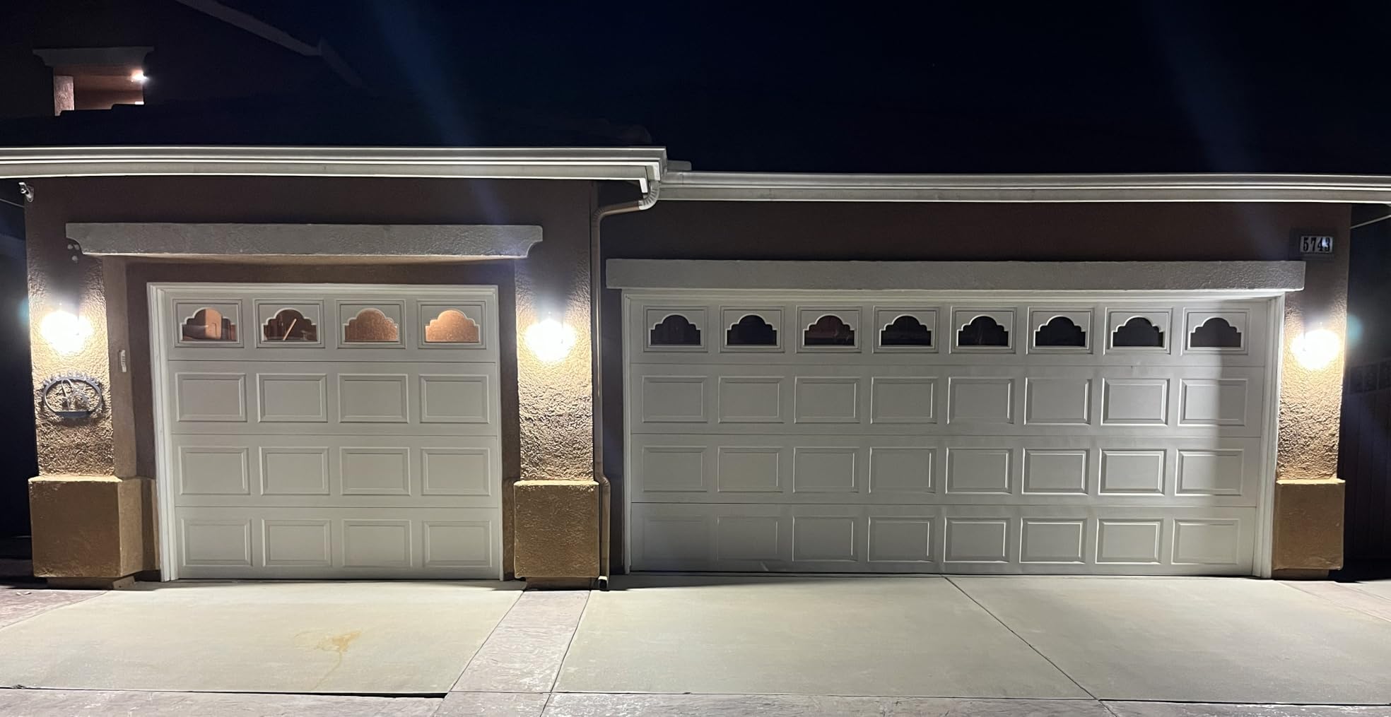 CINOTON 30W LED Wall Pack Light, 5000K 3600LM, Dusk to Dawn Sensor, 2 Pack customer photo 1