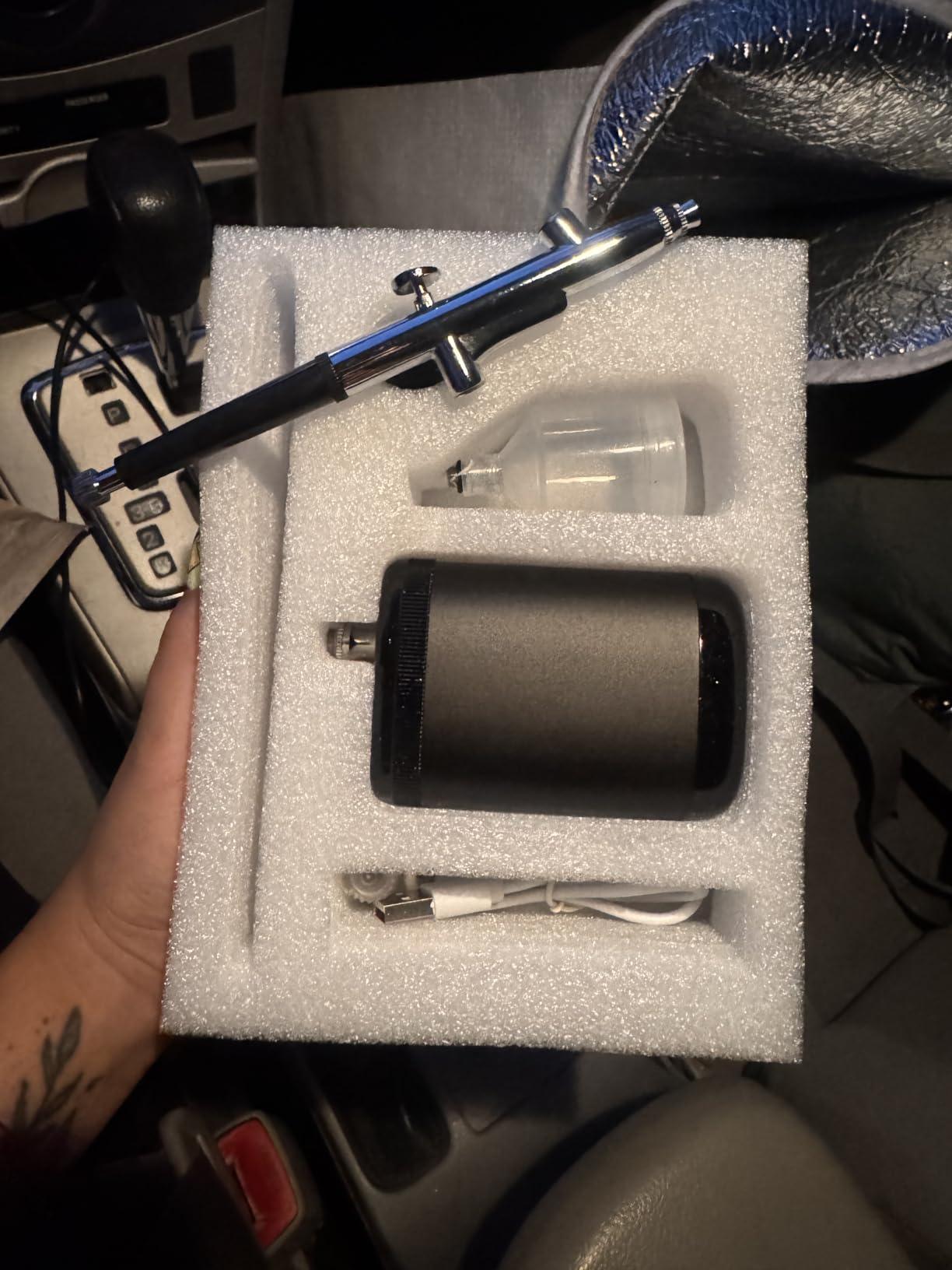 Airbrush kit: Handheld Spray Paint Gun with 0.3/0.5mm Nozzle, Rechargeable Cordless Spray Gun Sets Suitable:air Brush for Nails, Art, Color Spraying, Cake Decoration, Model Tattoos & Makeup (Black) customer photo 1