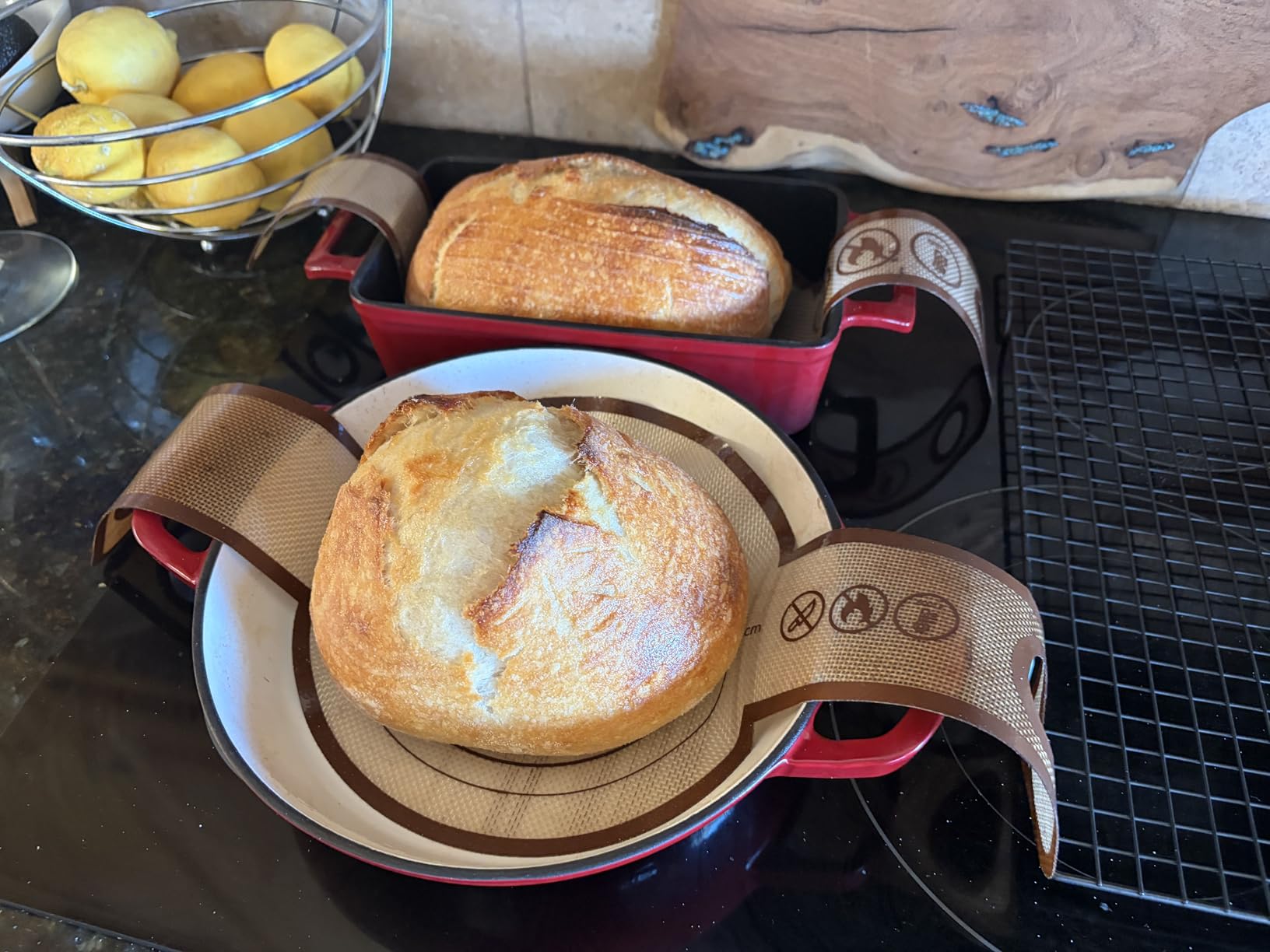 Enameled Round Cast Iron Bread Oven, 6 Qt Cast Iron Dutch Oven for Homemade Sourdough Bread Baking, Bread Pot with Dome Lid & Cotton Potholders (Cream White) customer photo 2