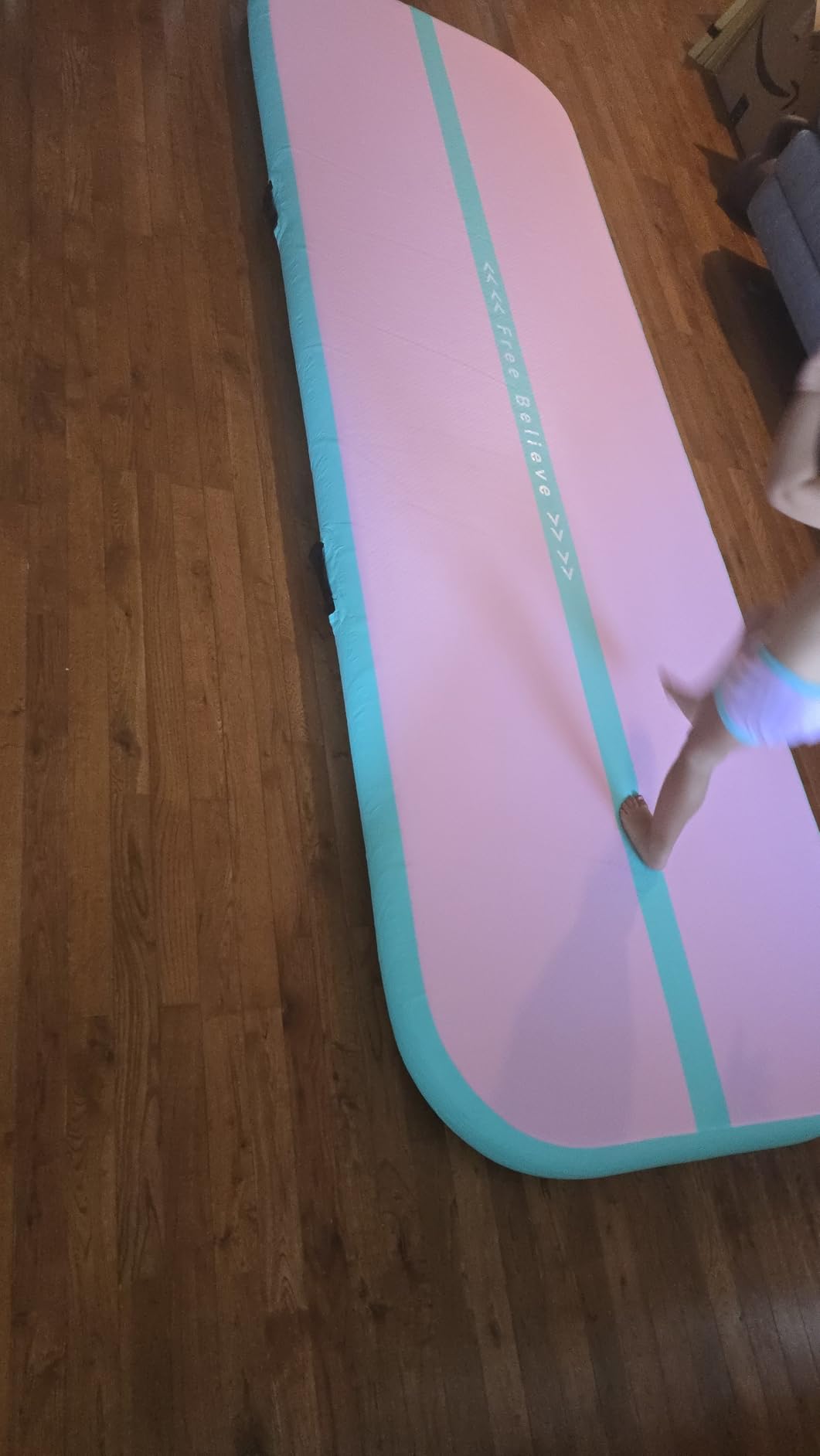 FINCOME Inflatable Gymnastics Mat Tumble Track Air Mats for Home with Pump customer photo 2